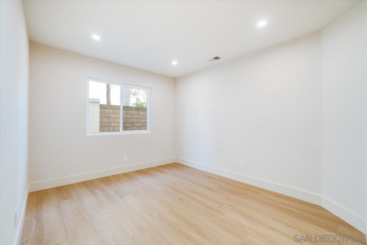 Detail Gallery Image 27 of 65 For 1736  Blackbird Cir, Carlsbad,  CA 92011 - 4 Beds | 3 Baths