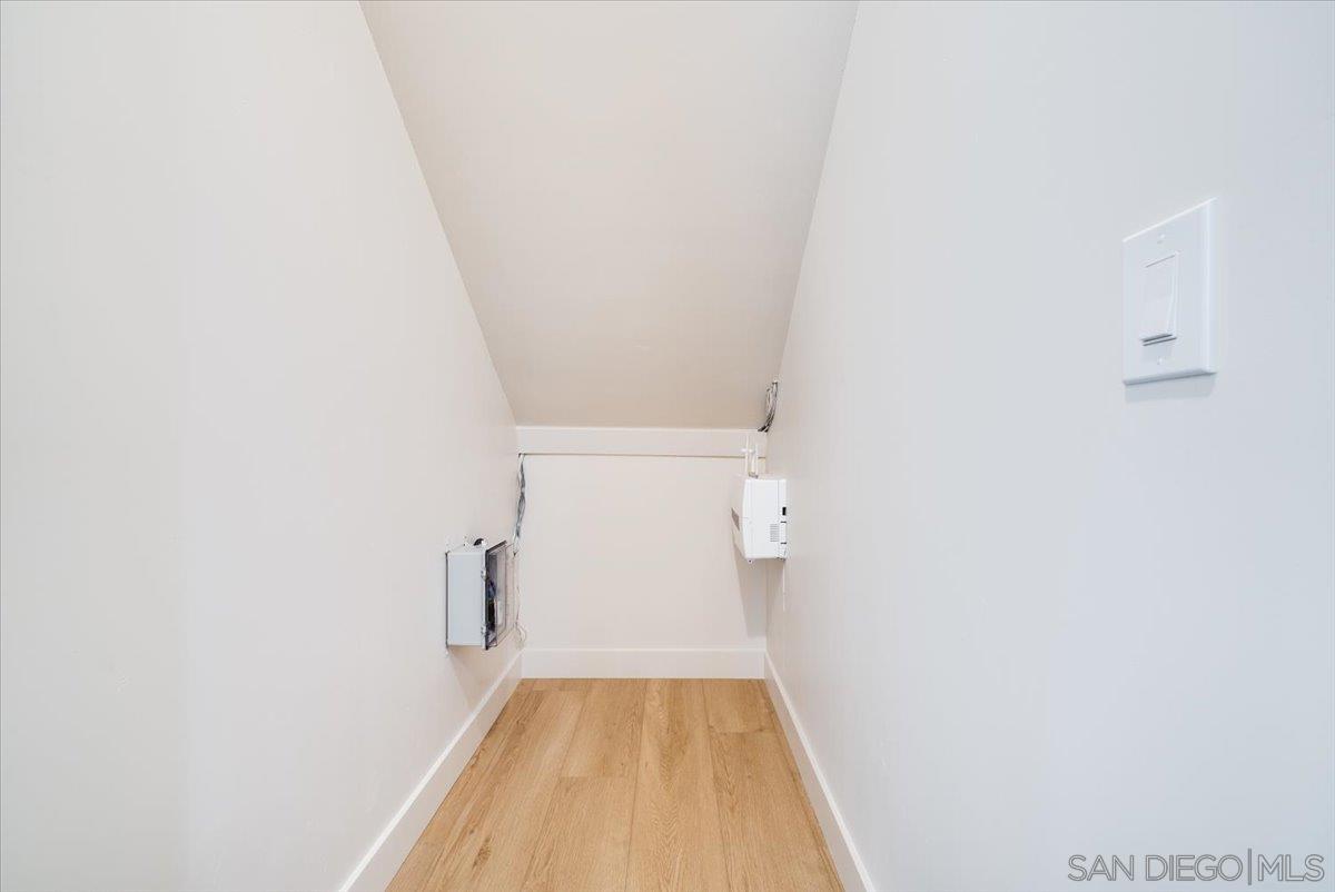 Detail Gallery Image 30 of 65 For 1736  Blackbird Cir, Carlsbad,  CA 92011 - 4 Beds | 3 Baths