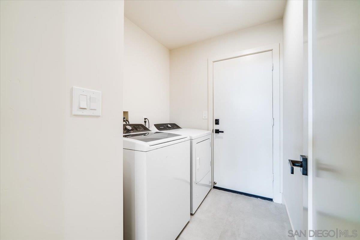 Detail Gallery Image 31 of 65 For 1736  Blackbird Cir, Carlsbad,  CA 92011 - 4 Beds | 3 Baths