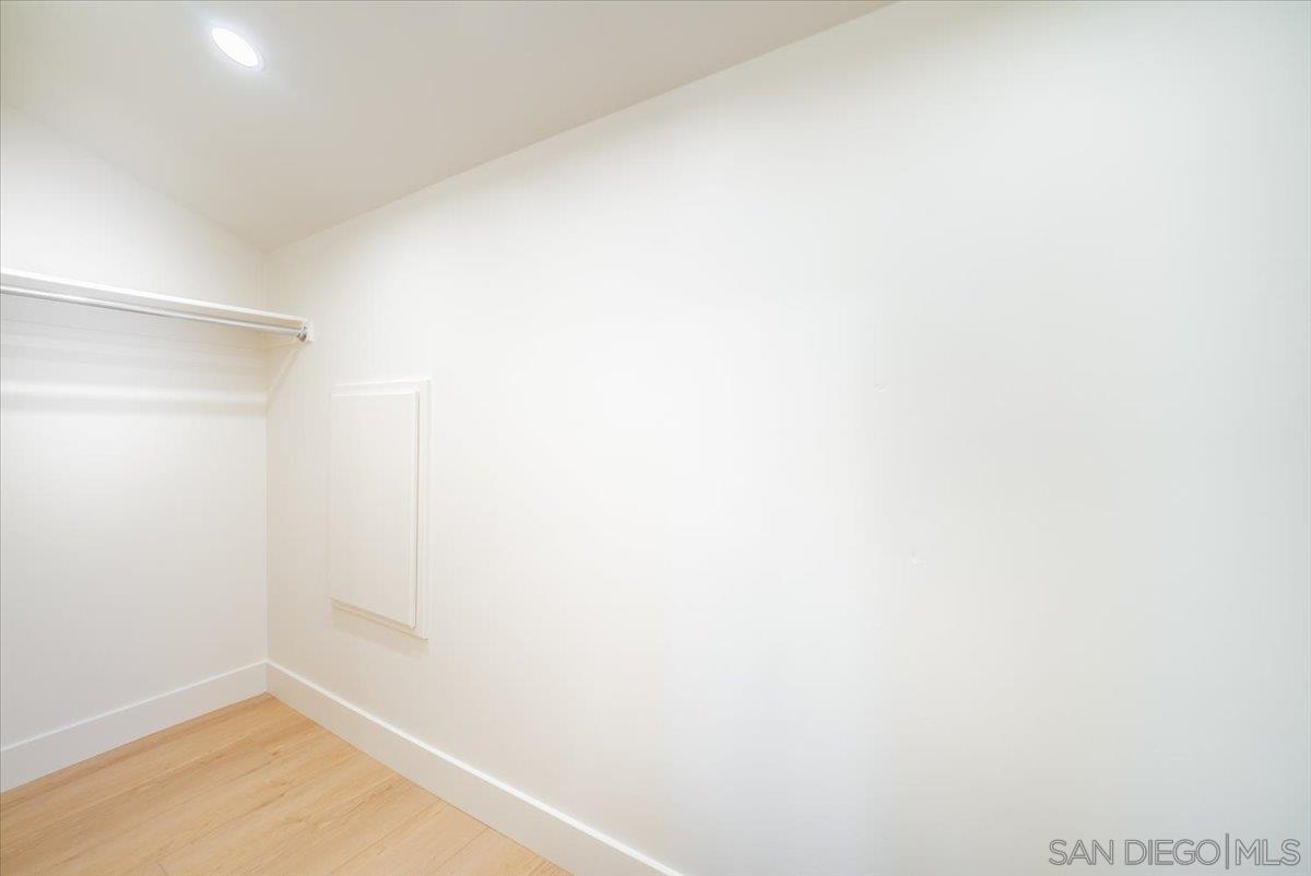 Detail Gallery Image 35 of 65 For 1736  Blackbird Cir, Carlsbad,  CA 92011 - 4 Beds | 3 Baths