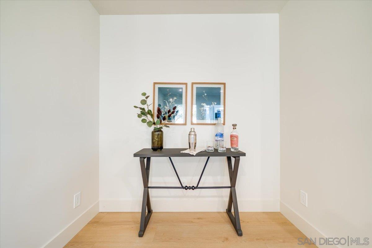 Detail Gallery Image 38 of 65 For 1736  Blackbird Cir, Carlsbad,  CA 92011 - 4 Beds | 3 Baths