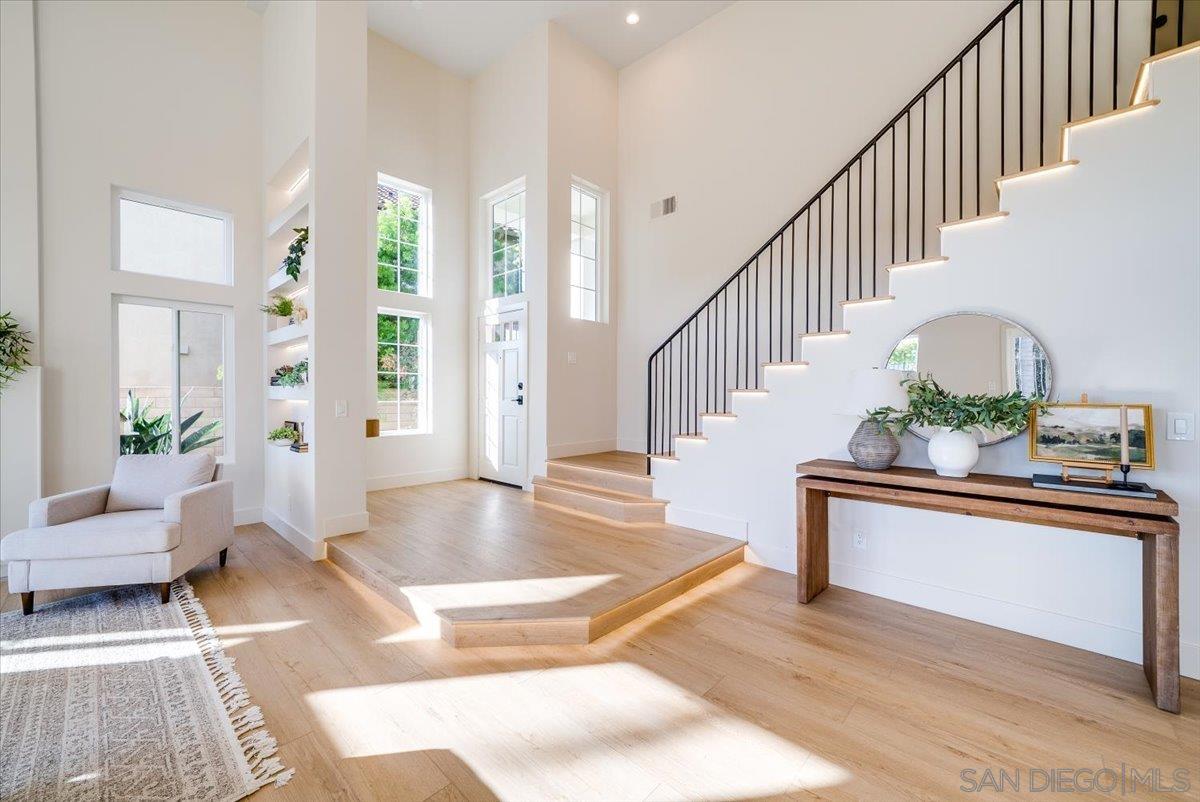 Detail Gallery Image 5 of 65 For 1736  Blackbird Cir, Carlsbad,  CA 92011 - 4 Beds | 3 Baths