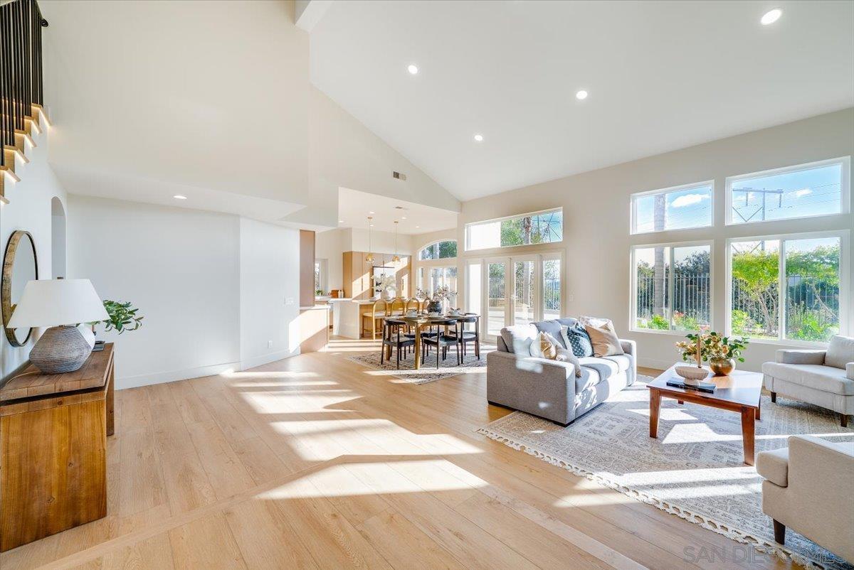 Detail Gallery Image 8 of 65 For 1736  Blackbird Cir, Carlsbad,  CA 92011 - 4 Beds | 3 Baths