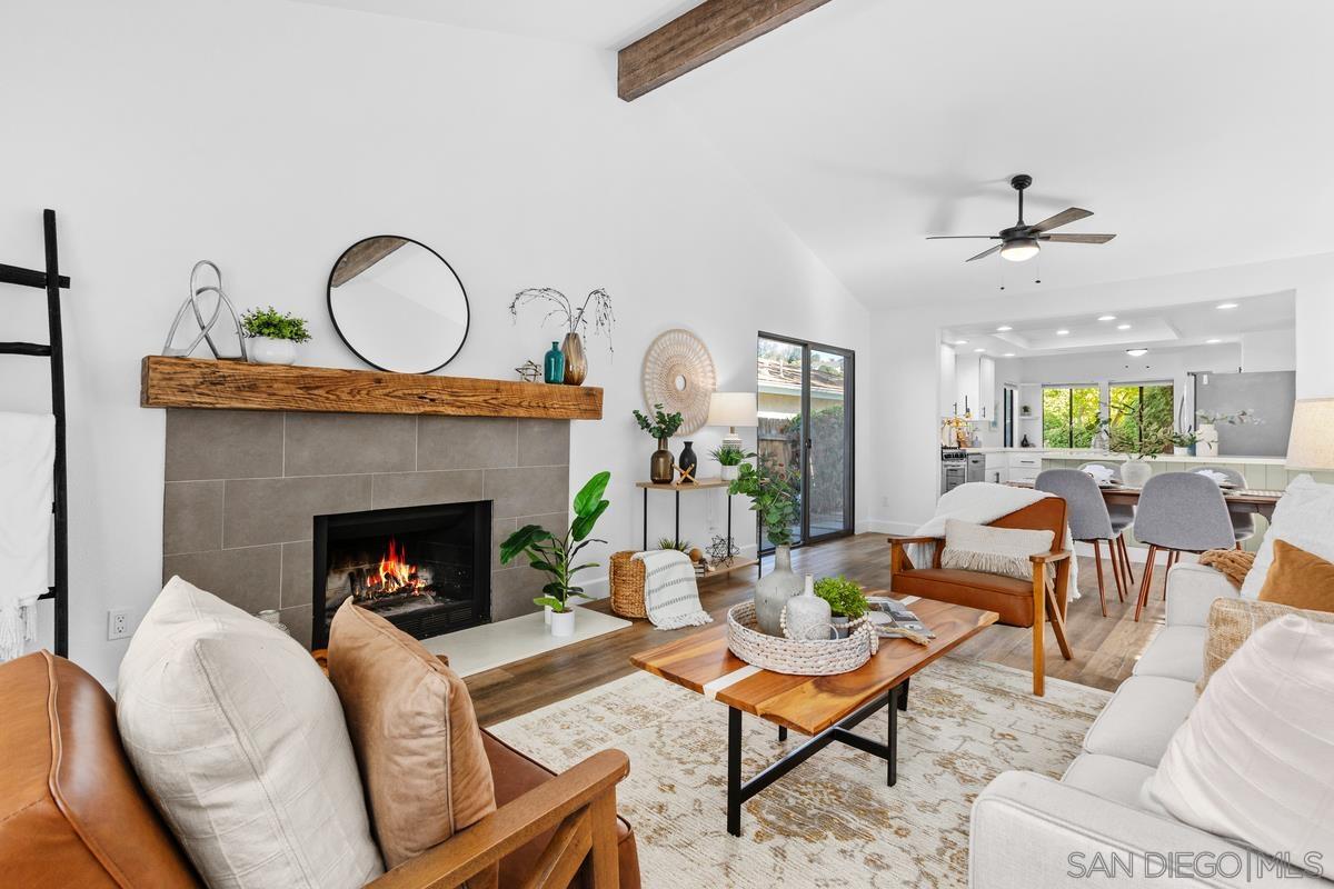 Front Image Thumbnail for SD250043626