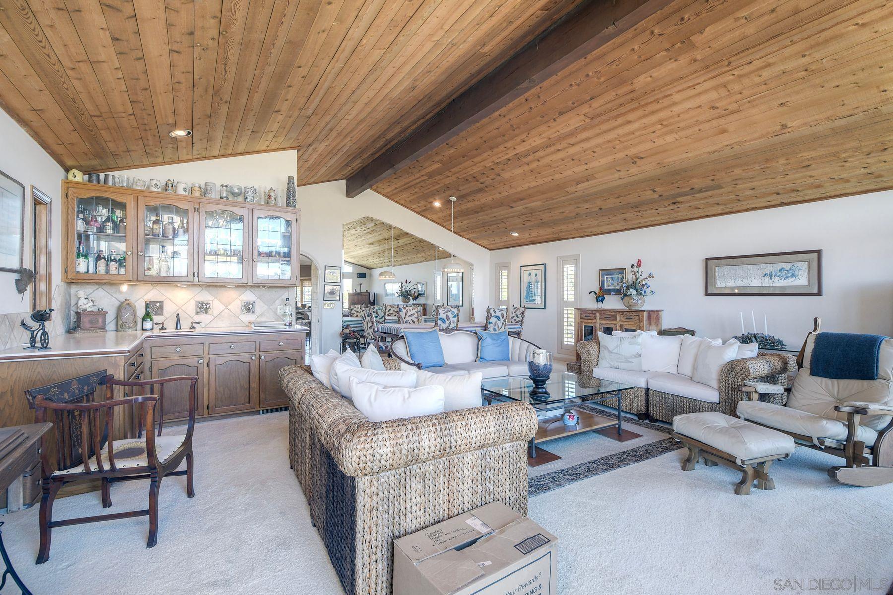 Detail Gallery Image 18 of 67 For 2848  Sunset Hills, Escondido,  CA 92025 - 4 Beds | 2/1 Baths