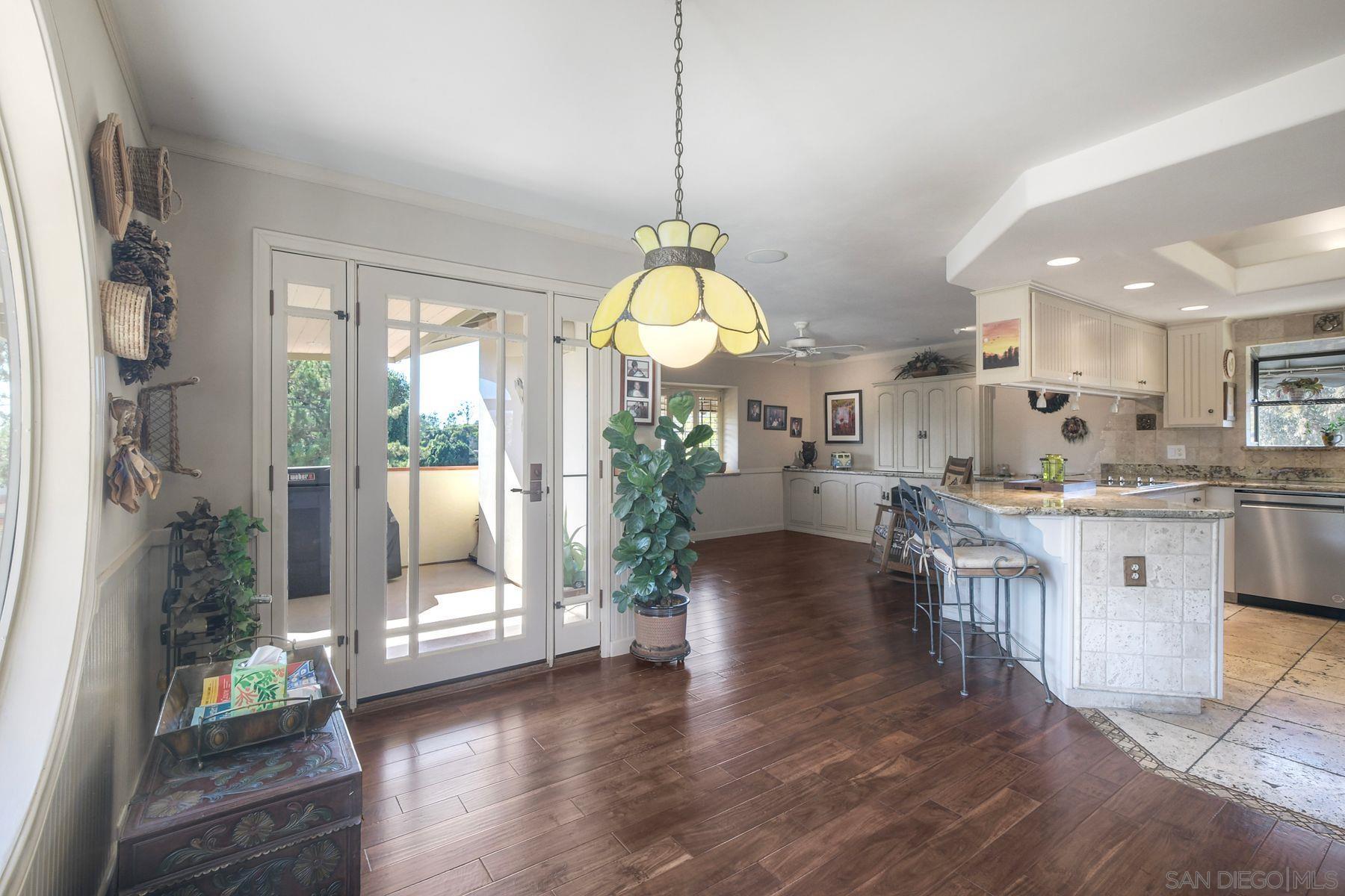 Detail Gallery Image 22 of 67 For 2848  Sunset Hills, Escondido,  CA 92025 - 4 Beds | 2/1 Baths