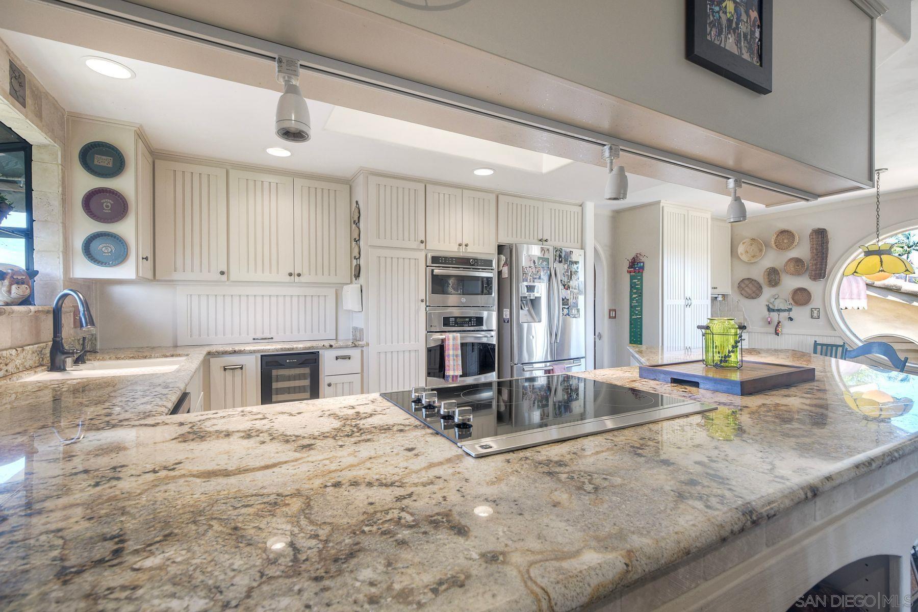 Detail Gallery Image 26 of 67 For 2848  Sunset Hills, Escondido,  CA 92025 - 4 Beds | 2/1 Baths