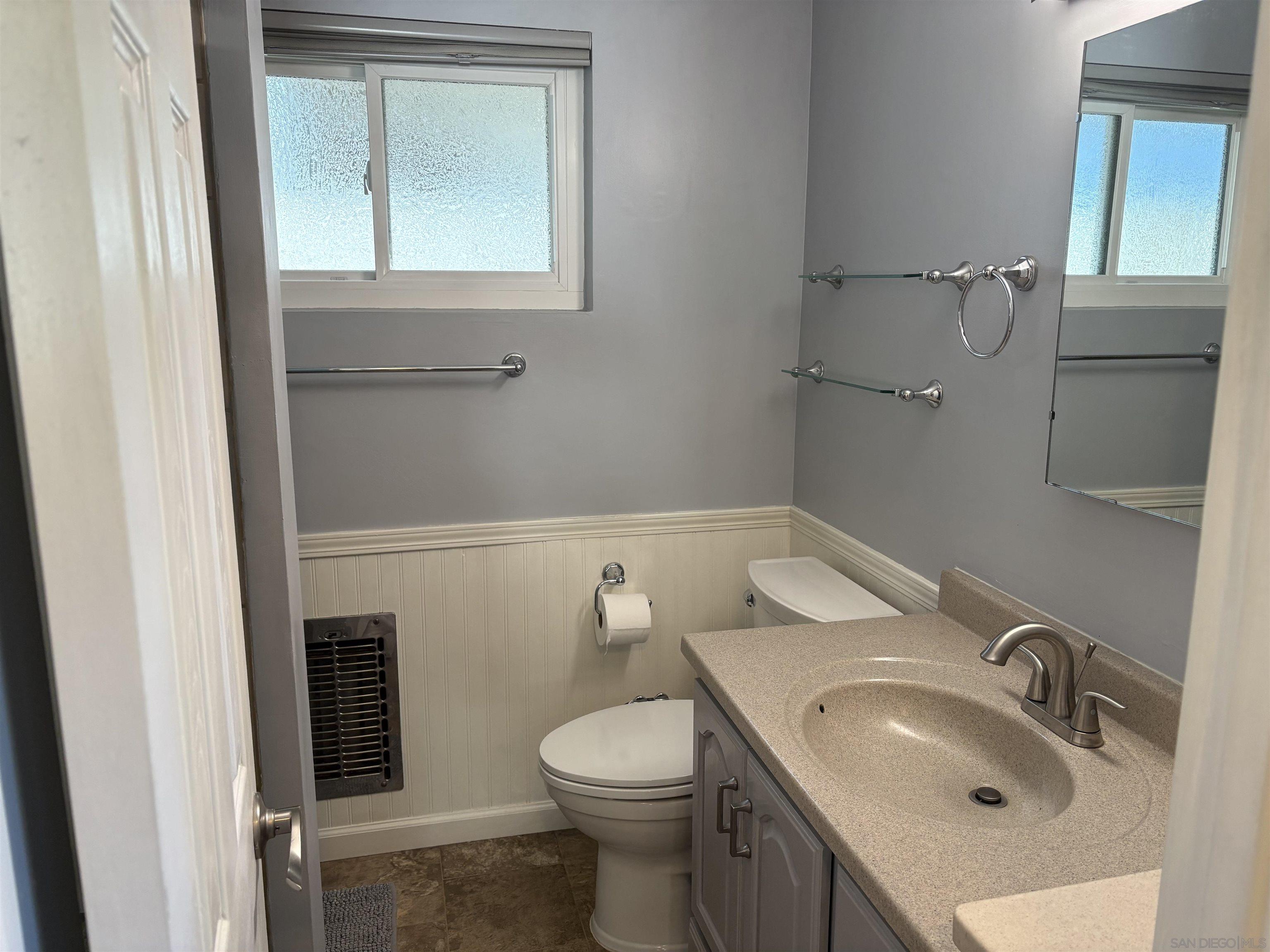 Detail Gallery Image 8 of 18 For 4160  Yale Ave, La Mesa,  CA 91941 - 3 Beds | 2 Baths