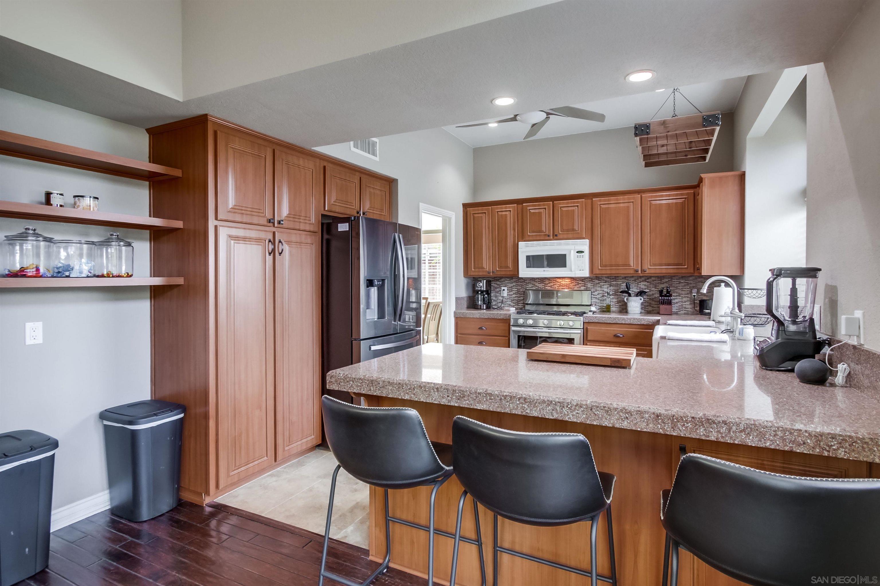 Detail Gallery Image 9 of 27 For 930  Gardena Road, Encinitas,  CA 92024 - 3 Beds | 2/1 Baths