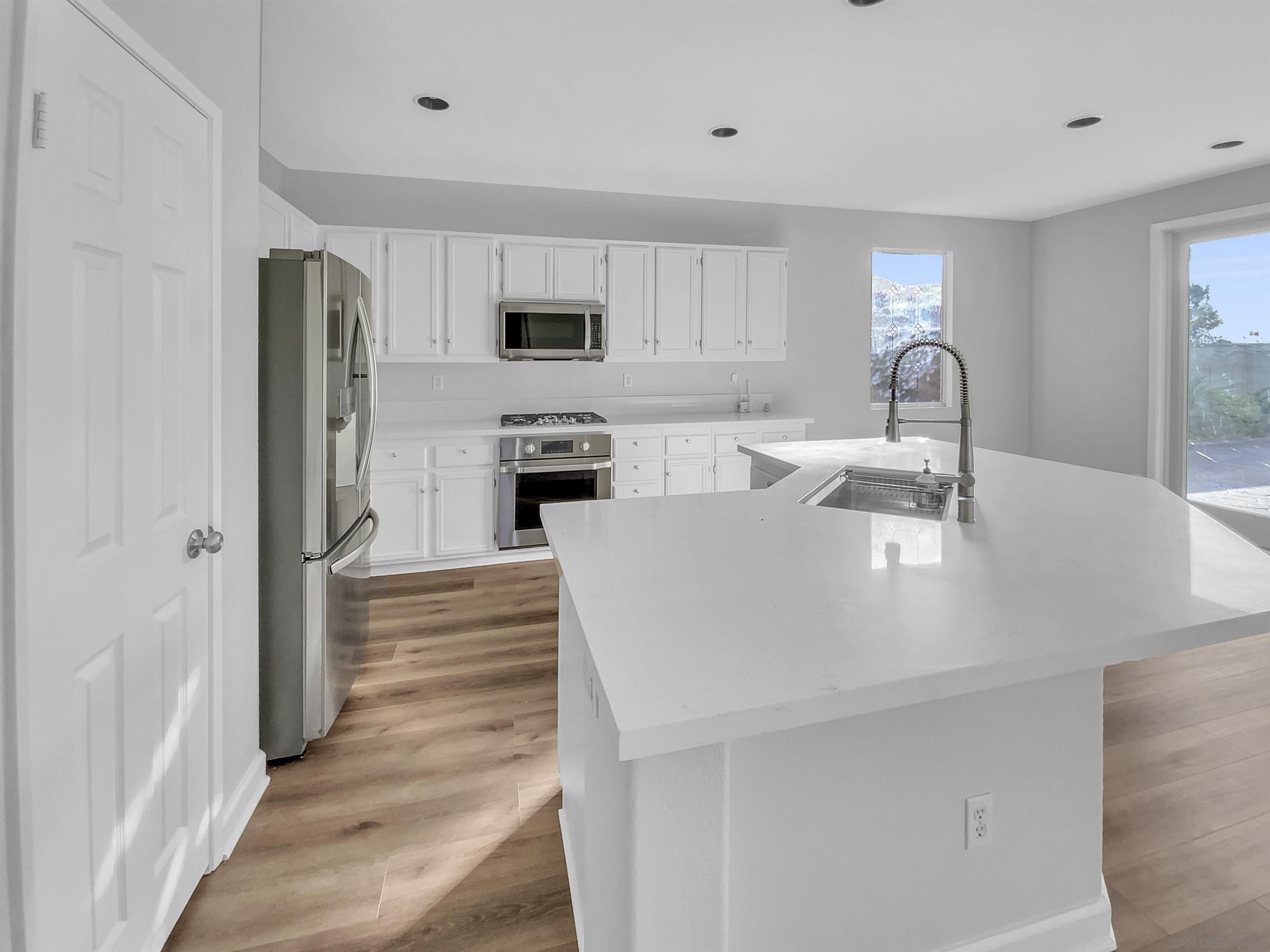 Detail Gallery Image 2 of 25 For 1272  Santa Lucia Rd, Chula Vista,  CA 91913 - 4 Beds | 3/1 Baths