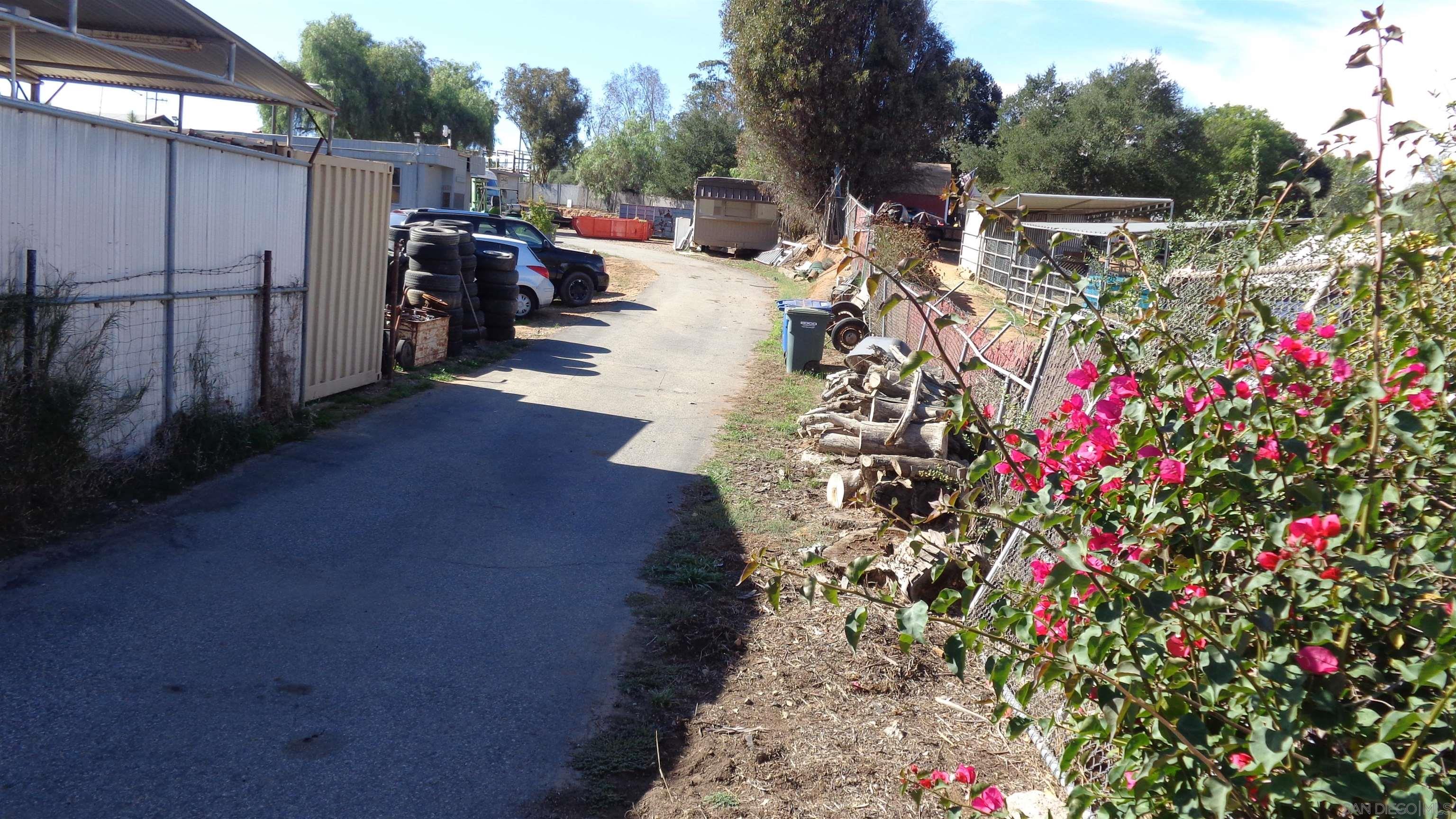 Detail Gallery Image 4 of 6 For 29030  Lilac Rd., Valley Center,  CA 92082 - – Beds | – Baths