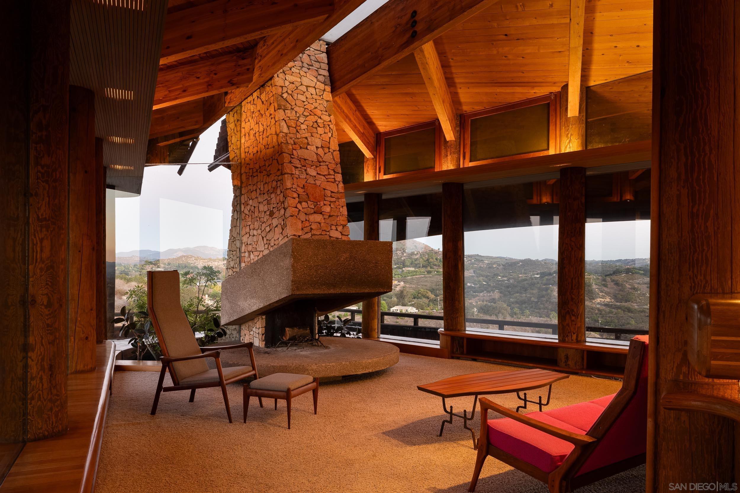 Detail Gallery Image 13 of 38 For 10650  Old Castle Road, Valley Center,  CA 92082 - 5 Beds | 3/1 Baths