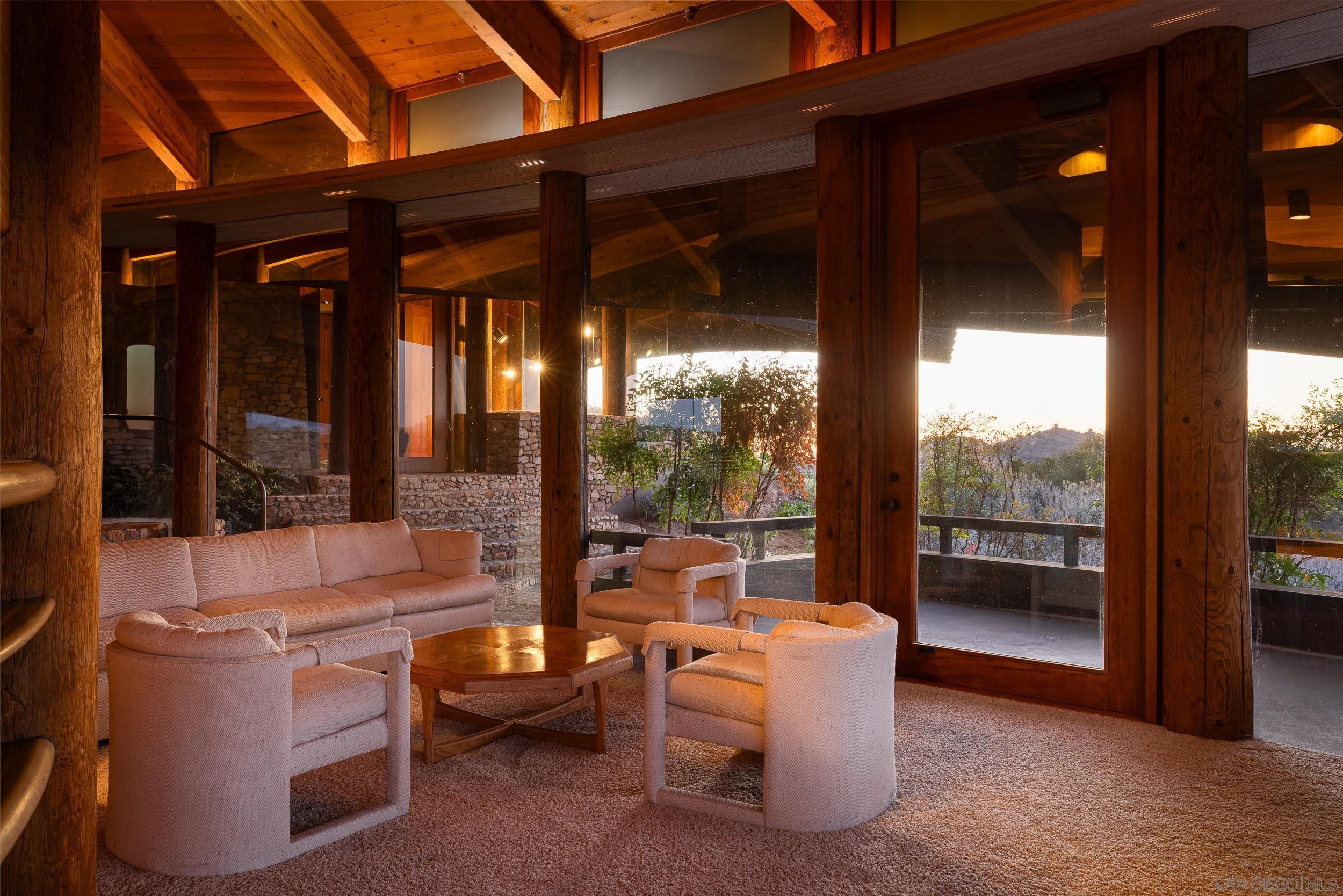 Detail Gallery Image 21 of 38 For 10650  Old Castle Road, Valley Center,  CA 92082 - 5 Beds | 3/1 Baths