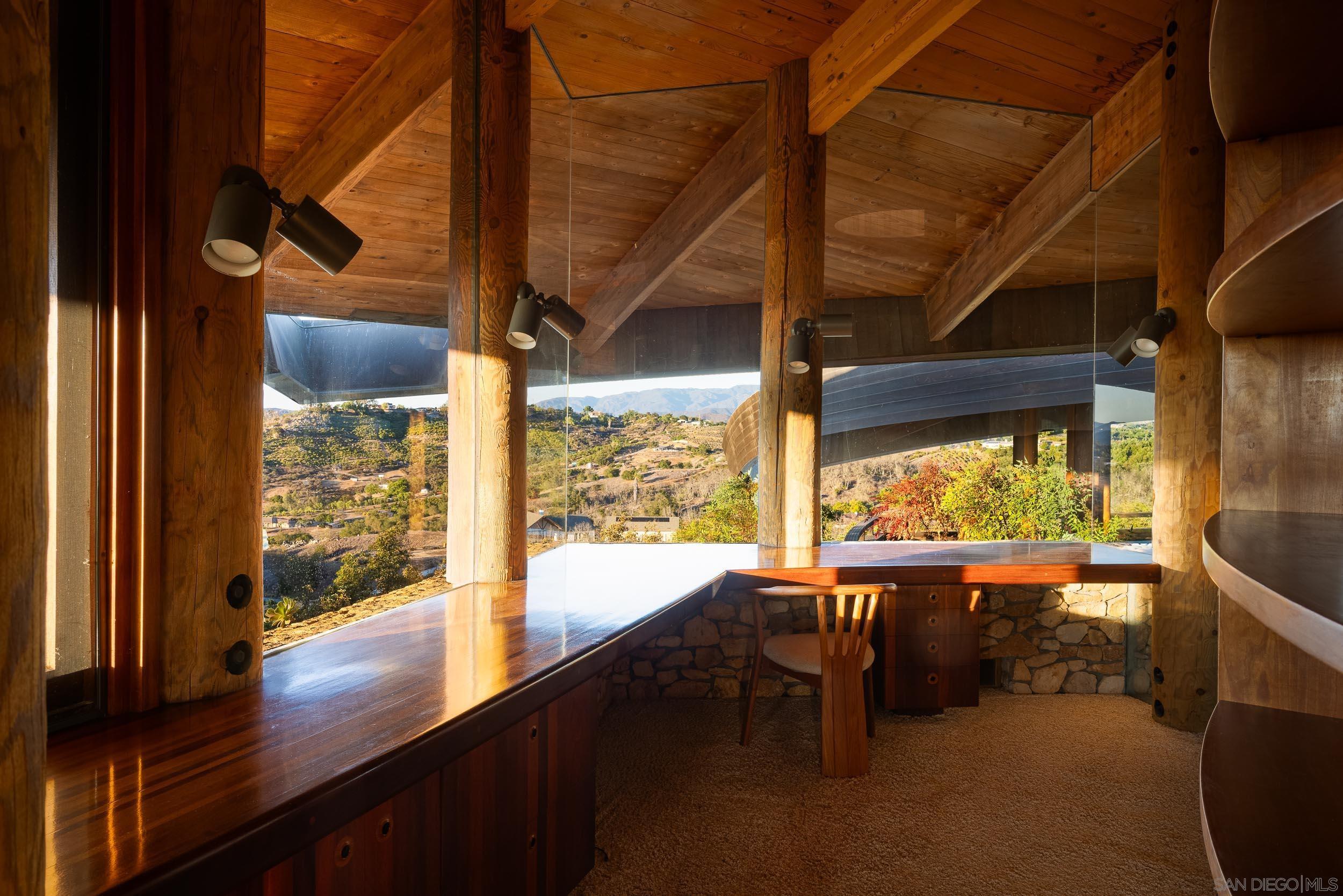 Detail Gallery Image 25 of 38 For 10650  Old Castle Road, Valley Center,  CA 92082 - 5 Beds | 3/1 Baths