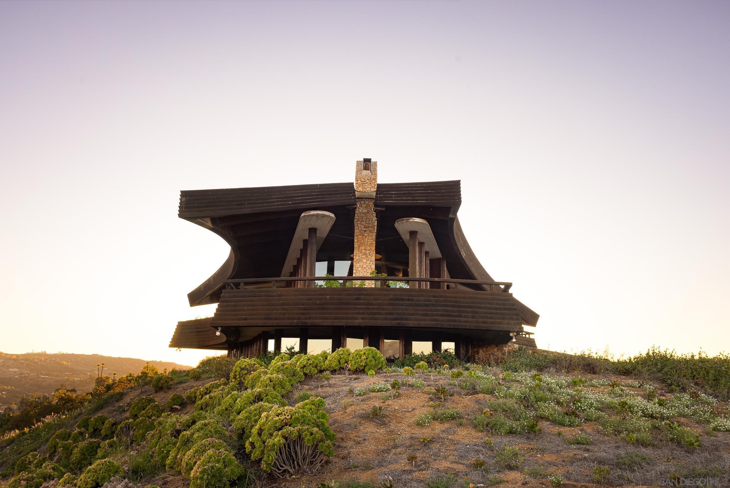 Detail Gallery Image 33 of 38 For 10650  Old Castle Road, Valley Center,  CA 92082 - 5 Beds | 3/1 Baths