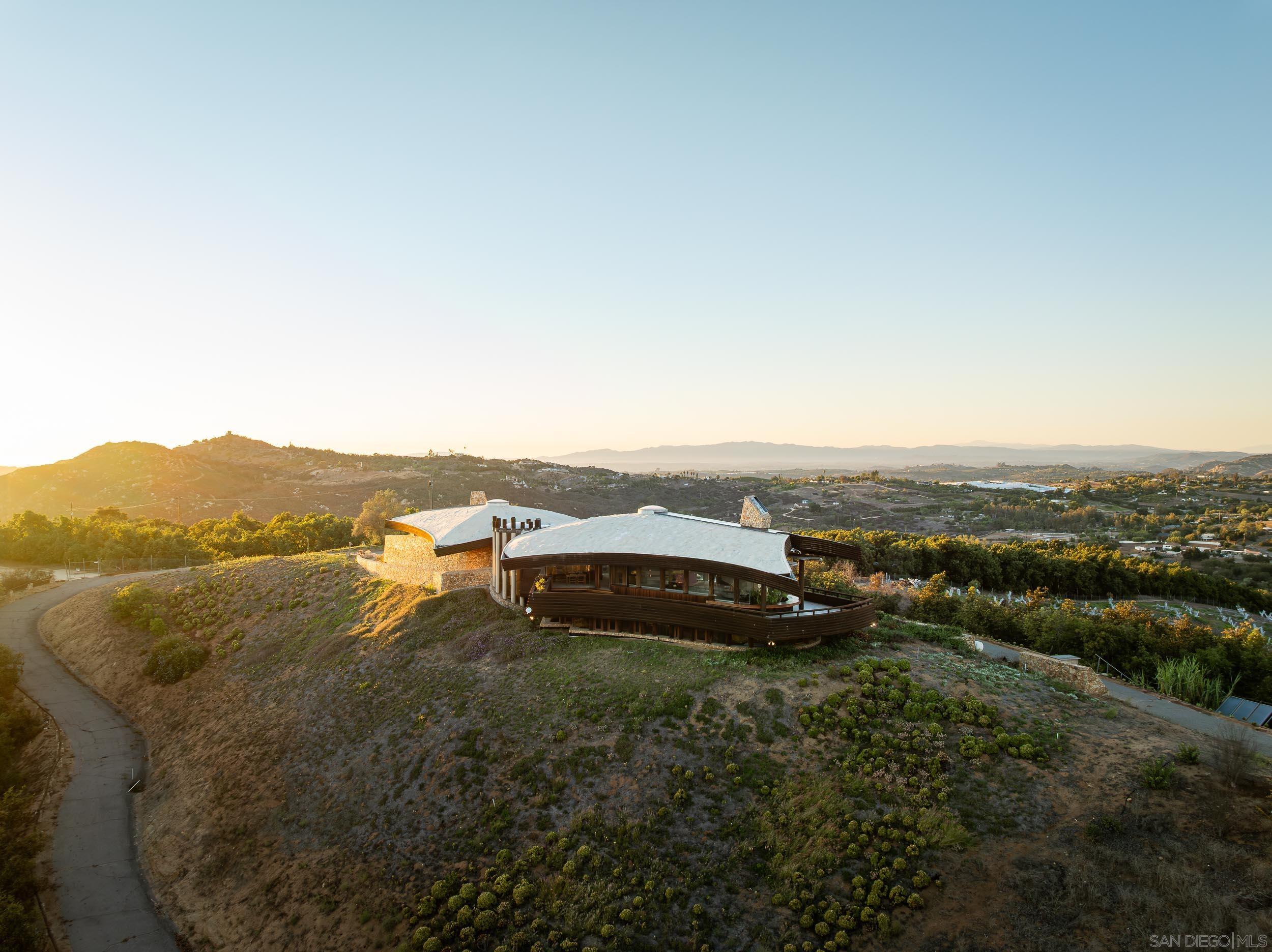 Detail Gallery Image 35 of 38 For 10650  Old Castle Road, Valley Center,  CA 92082 - 5 Beds | 3/1 Baths
