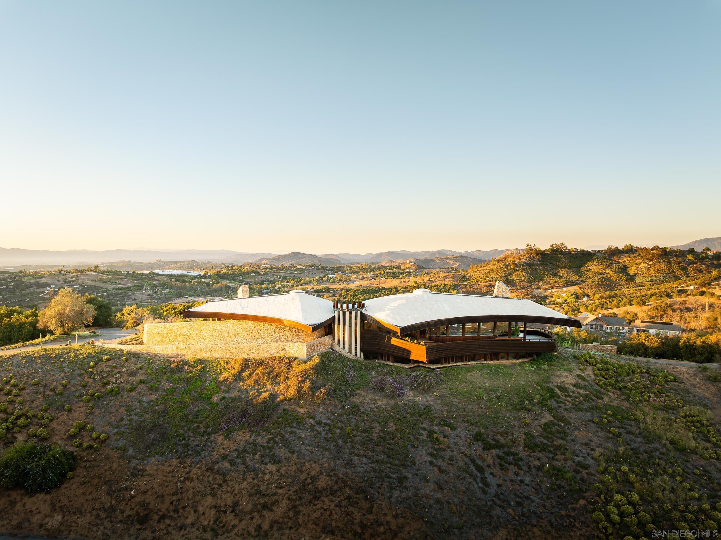 Detail Gallery Image 36 of 38 For 10650  Old Castle Road, Valley Center,  CA 92082 - 5 Beds | 3/1 Baths