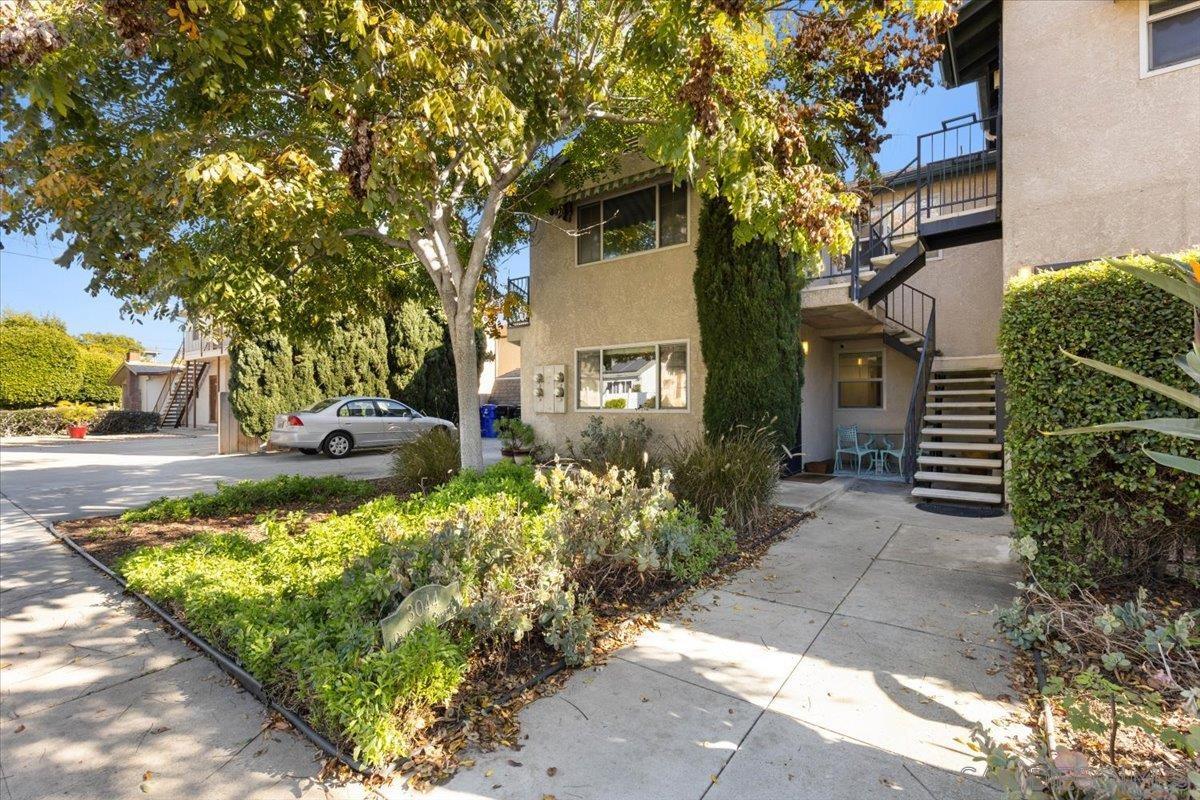 Front Image Thumbnail for SD250043650