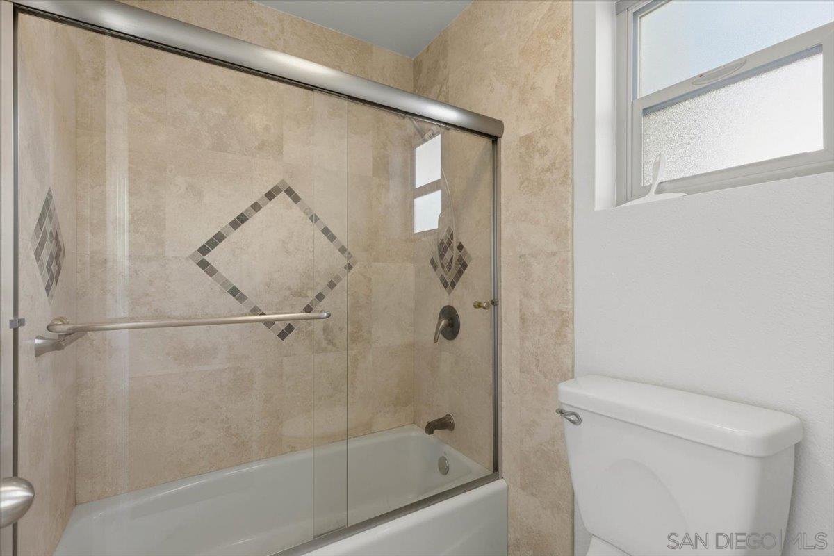 Detail Gallery Image 6 of 20 For 3044  Oliphant St Unit a  a, San Diego,  CA 92106 - 2 Beds | 2 Baths