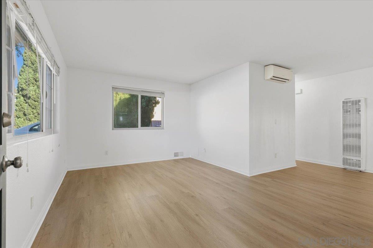 Detail Gallery Image 7 of 20 For 3044  Oliphant St Unit a  a, San Diego,  CA 92106 - 2 Beds | 2 Baths