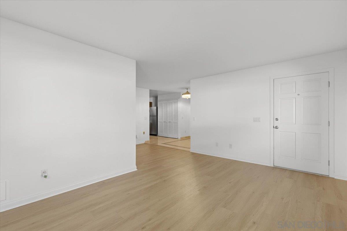 Detail Gallery Image 10 of 20 For 3044  Oliphant St Unit a  a, San Diego,  CA 92106 - 2 Beds | 2 Baths