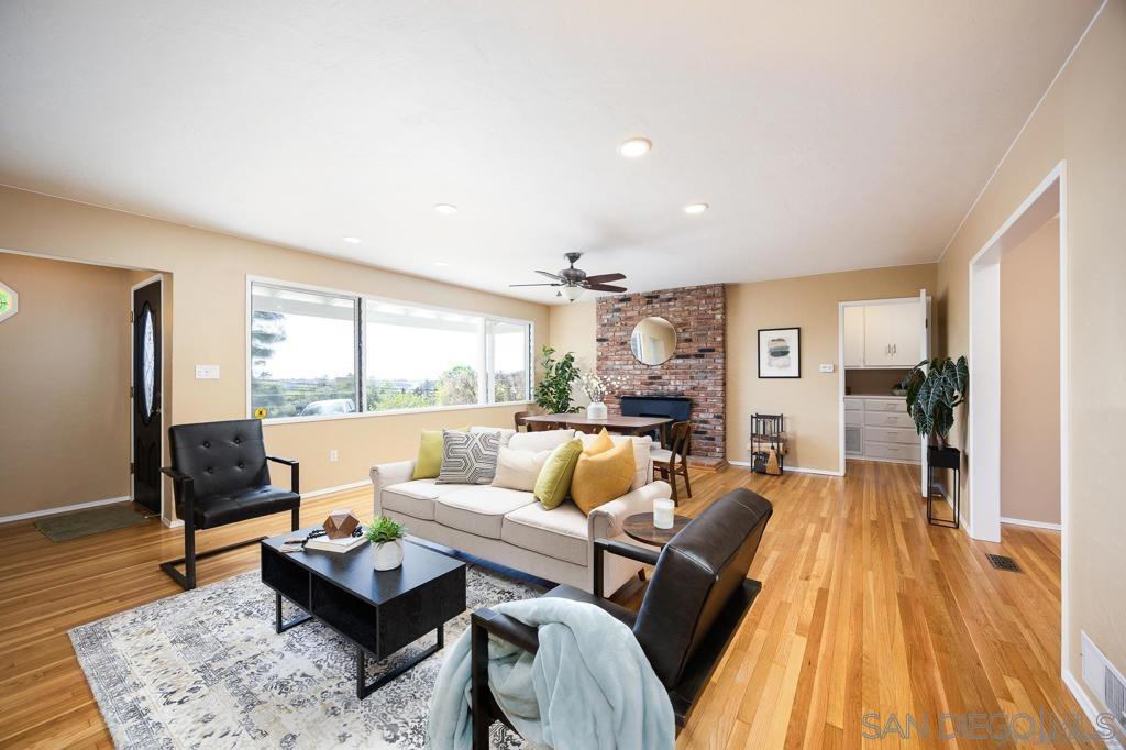 Detail Gallery Image 4 of 27 For 8810  Mariposa St., La Mesa,  CA 91941 - 4 Beds | 2 Baths