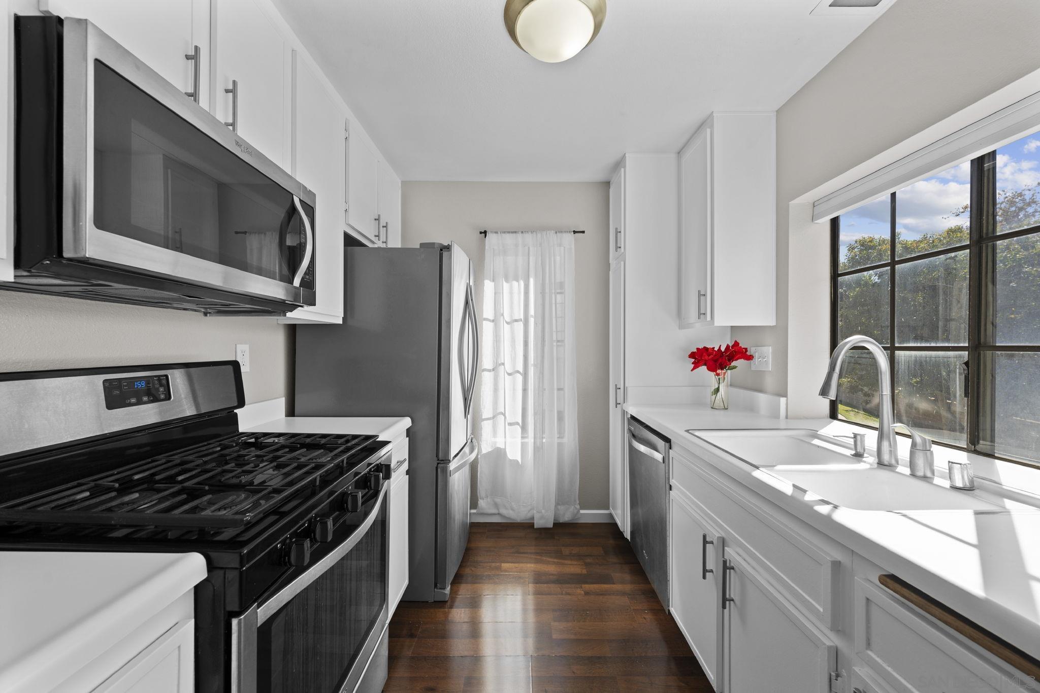 Detail Gallery Image 8 of 19 For 8503  Summerdale Rd  #376,  San Diego,  CA 92126 - 2 Beds | 2 Baths