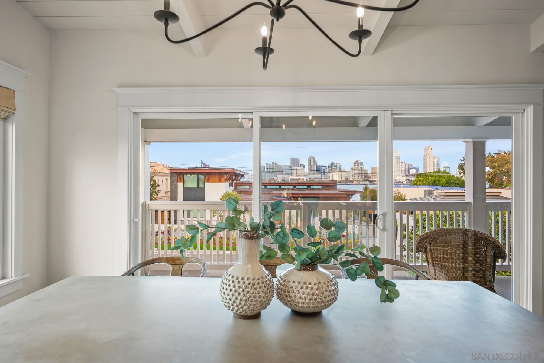 Detail Gallery Image 13 of 35 For 420  1st St, Coronado,  CA 92118 - 3 Beds | 3 Baths