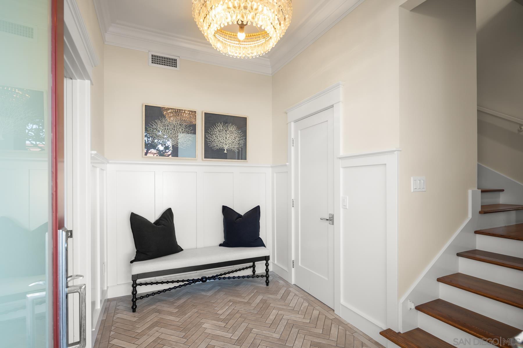 Detail Gallery Image 21 of 35 For 420  1st St, Coronado,  CA 92118 - 3 Beds | 3 Baths