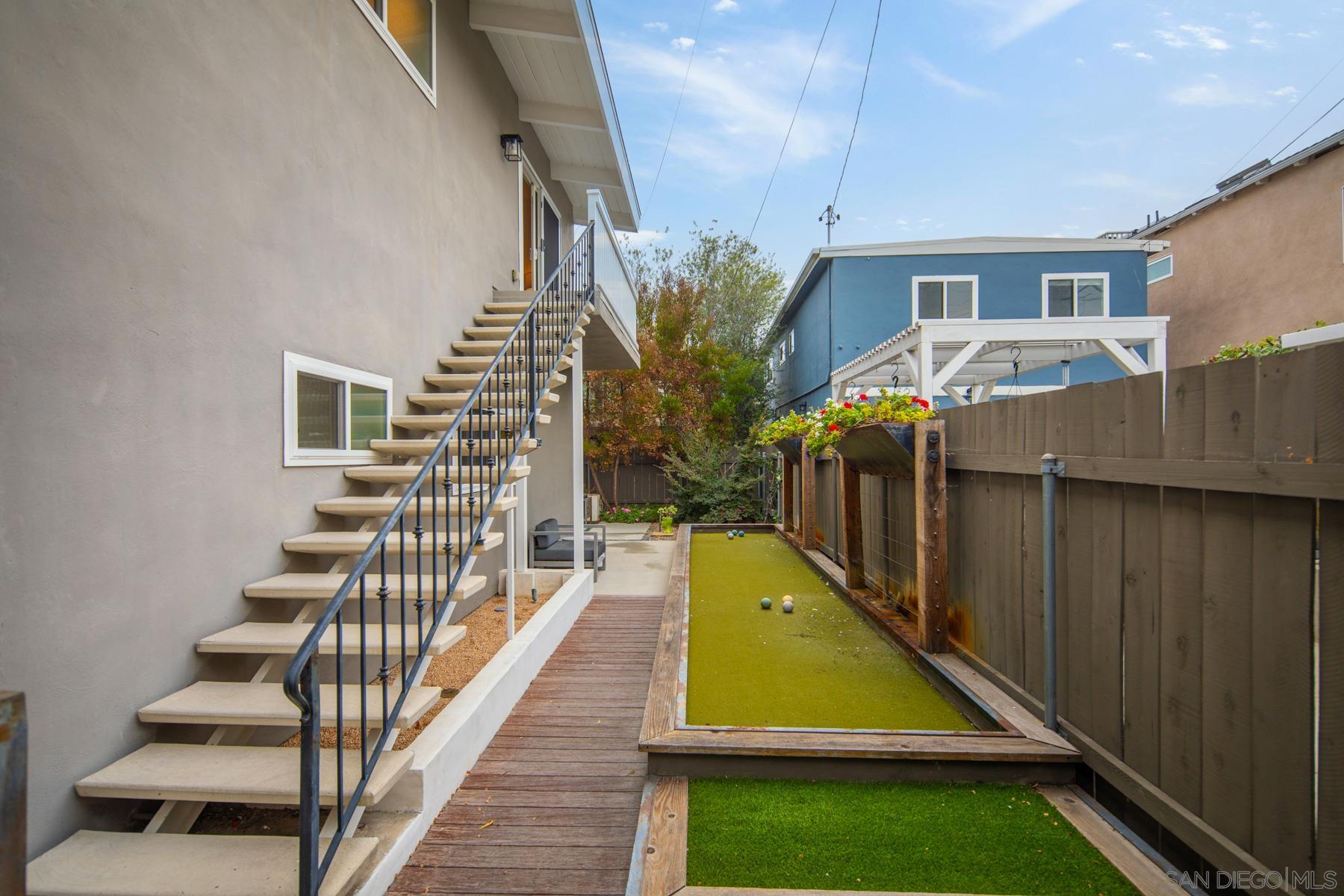 Detail Gallery Image 33 of 35 For 420  1st St, Coronado,  CA 92118 - 3 Beds | 3 Baths