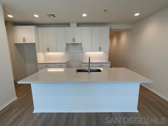 Detail Gallery Image 6 of 23 For 7835  Cypress Dr, Santee,  CA 92071 - 3 Beds | 2/1 Baths