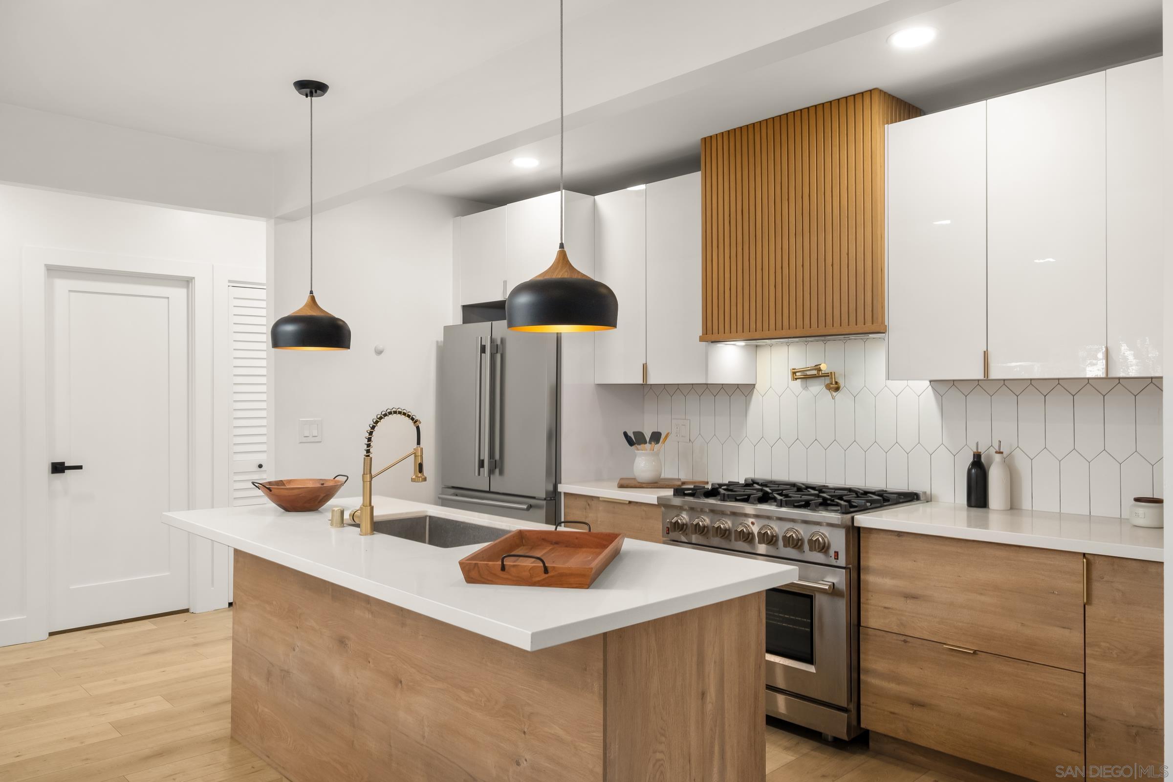 Detail Gallery Image 15 of 47 For 3365-69   Grim Ave, San Diego,  CA 92104 - – Beds | – Baths