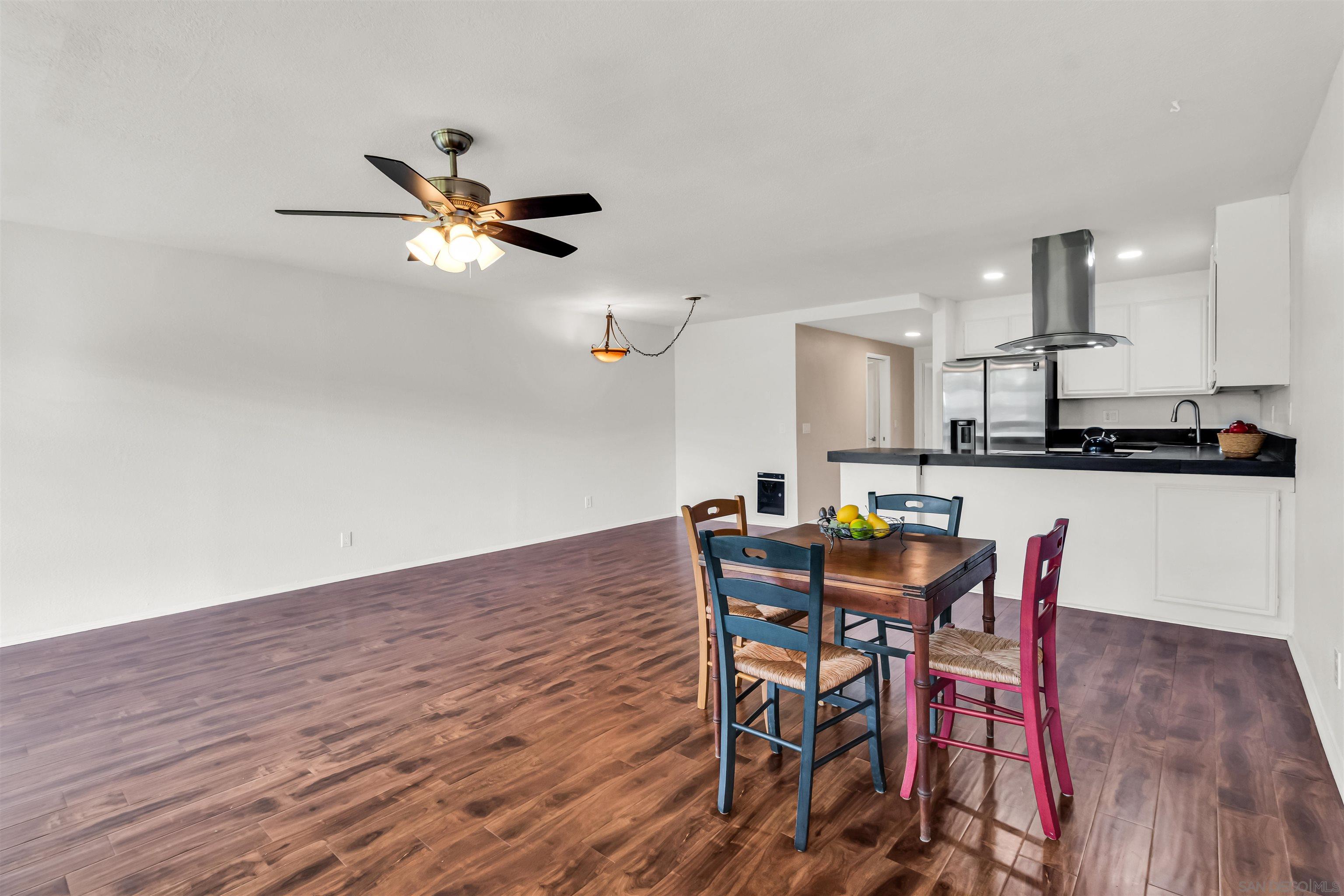 Detail Gallery Image 12 of 38 For 2507  Navarra Dr  #202,  Carlsbad,  CA 92009 - 2 Beds | 1 Baths