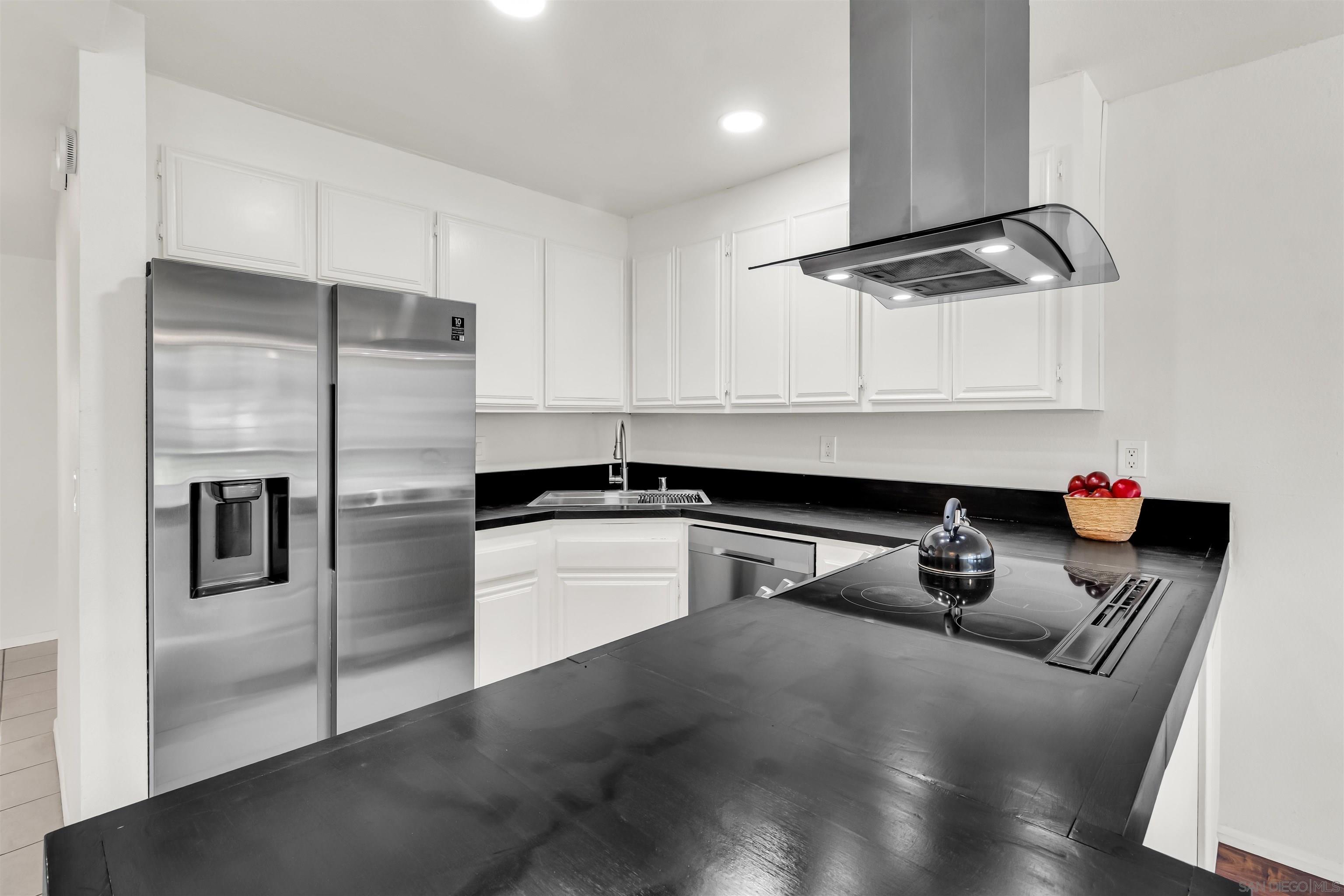 Detail Gallery Image 13 of 38 For 2507  Navarra Dr  #202,  Carlsbad,  CA 92009 - 2 Beds | 1 Baths