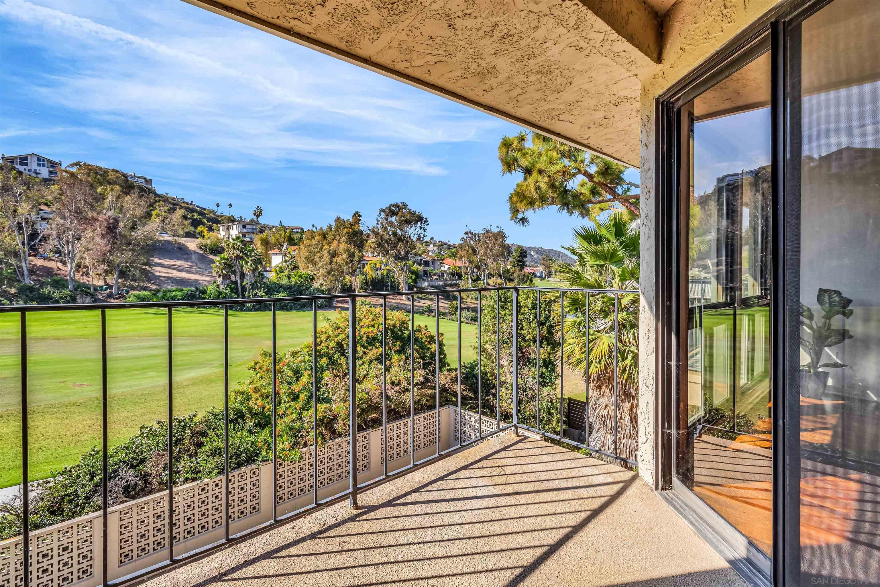 Detail Gallery Image 28 of 38 For 2507  Navarra Dr  #202,  Carlsbad,  CA 92009 - 2 Beds | 1 Baths