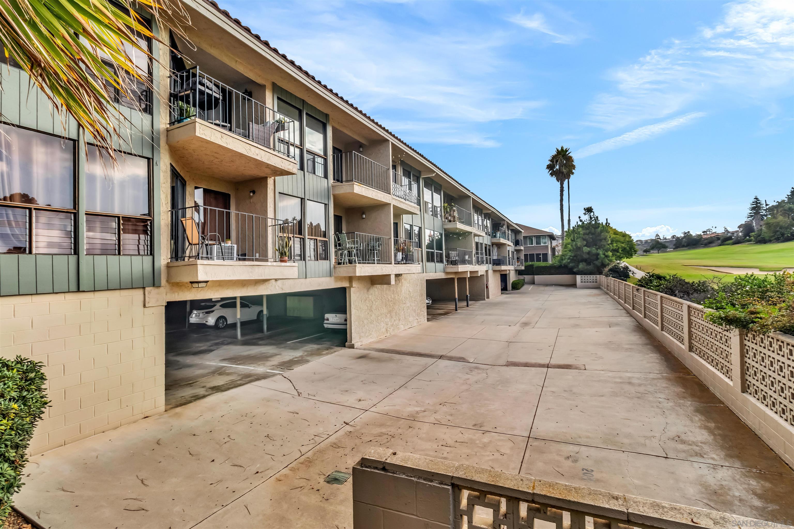 Detail Gallery Image 35 of 38 For 2507  Navarra Dr  #202,  Carlsbad,  CA 92009 - 2 Beds | 1 Baths
