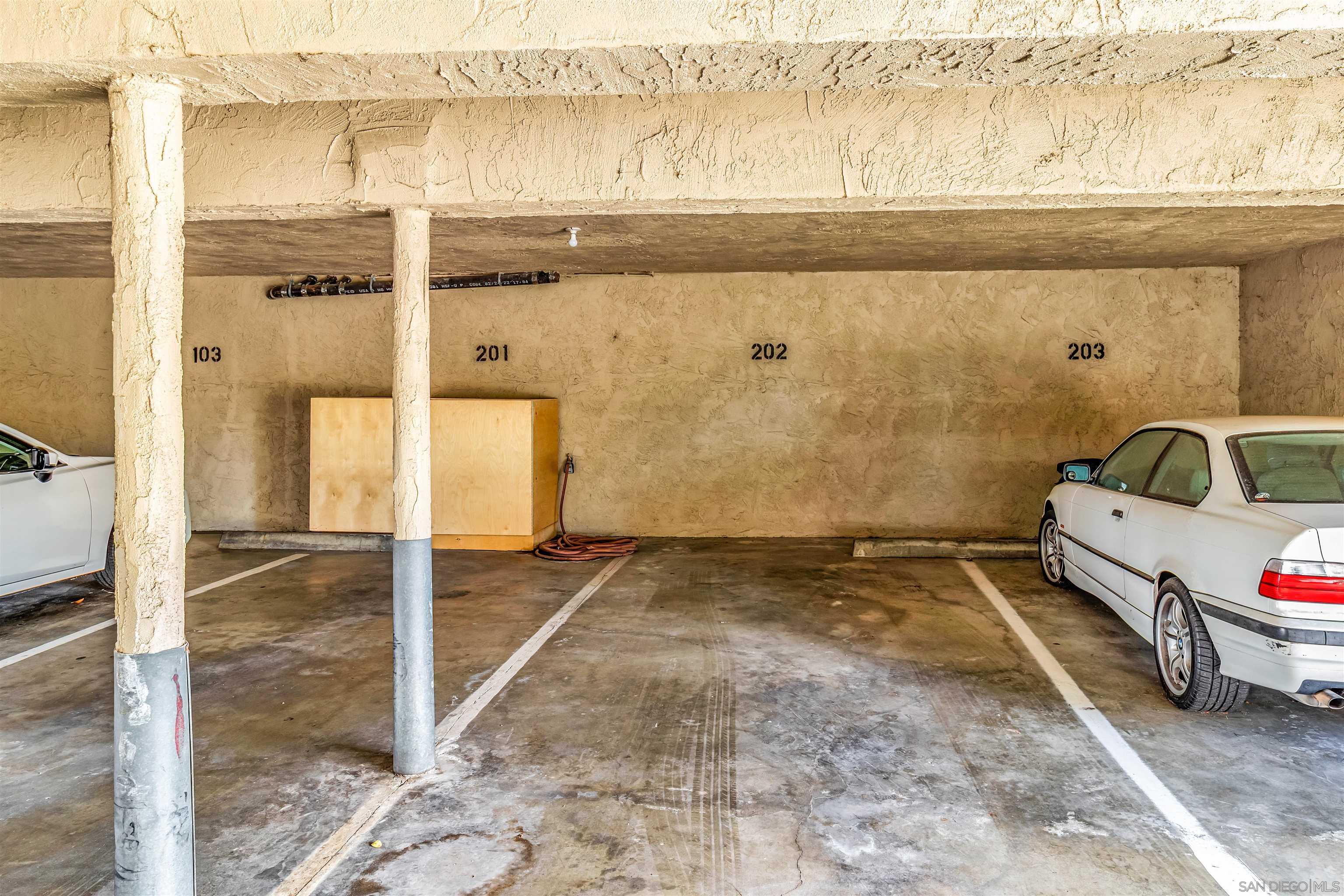 Detail Gallery Image 37 of 38 For 2507  Navarra Dr  #202,  Carlsbad,  CA 92009 - 2 Beds | 1 Baths