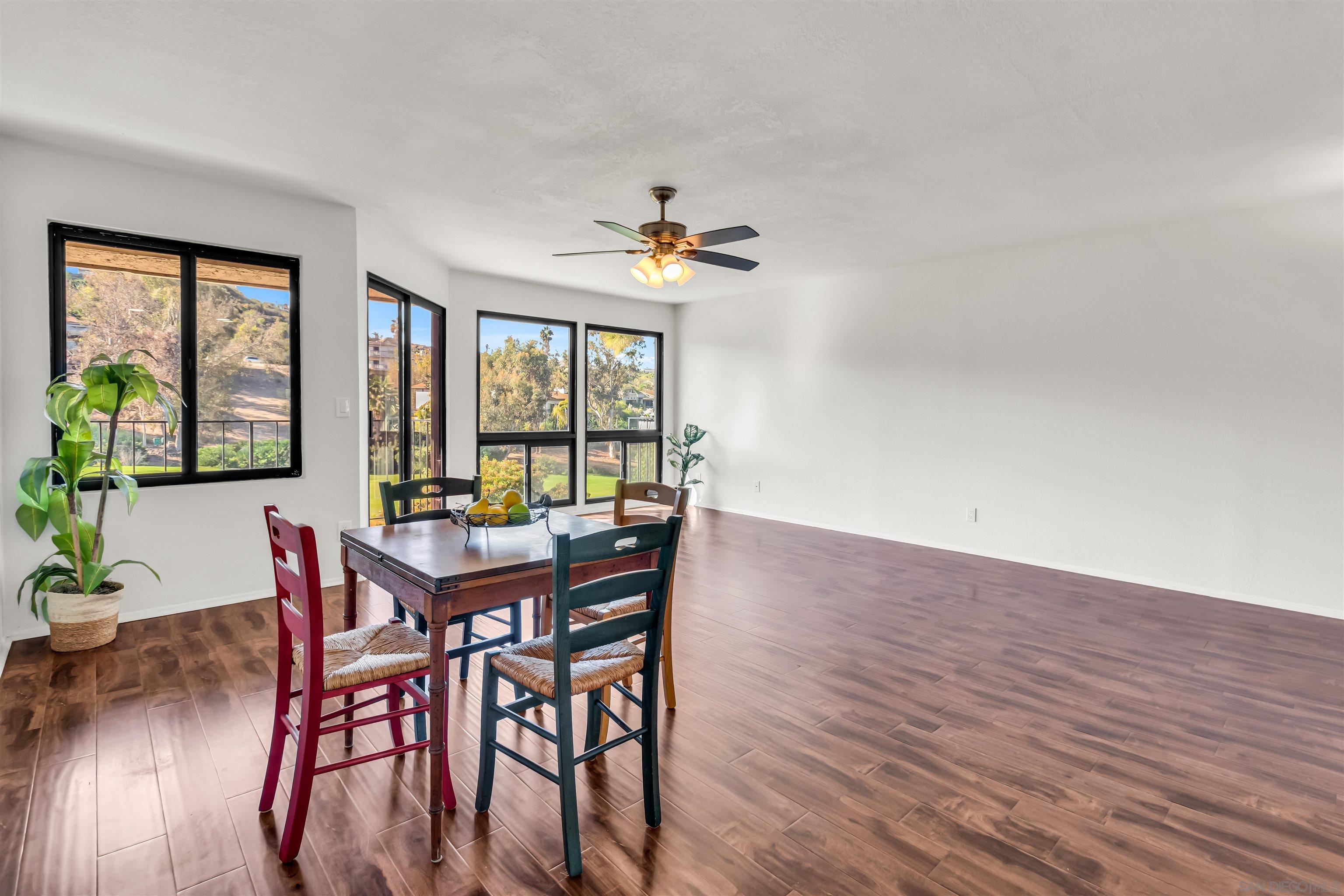 Detail Gallery Image 7 of 38 For 2507  Navarra Dr  #202,  Carlsbad,  CA 92009 - 2 Beds | 1 Baths