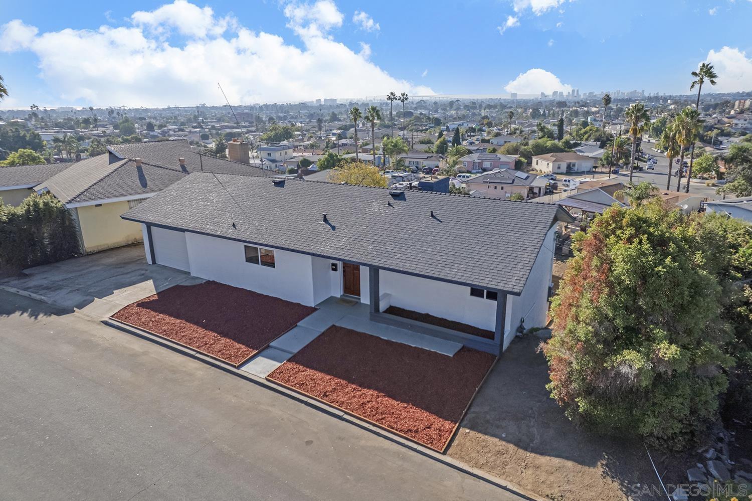 Detail Gallery Image 3 of 30 For San Onofre Ter, San Diego,  CA 92114 - 3 Beds | 2 Baths