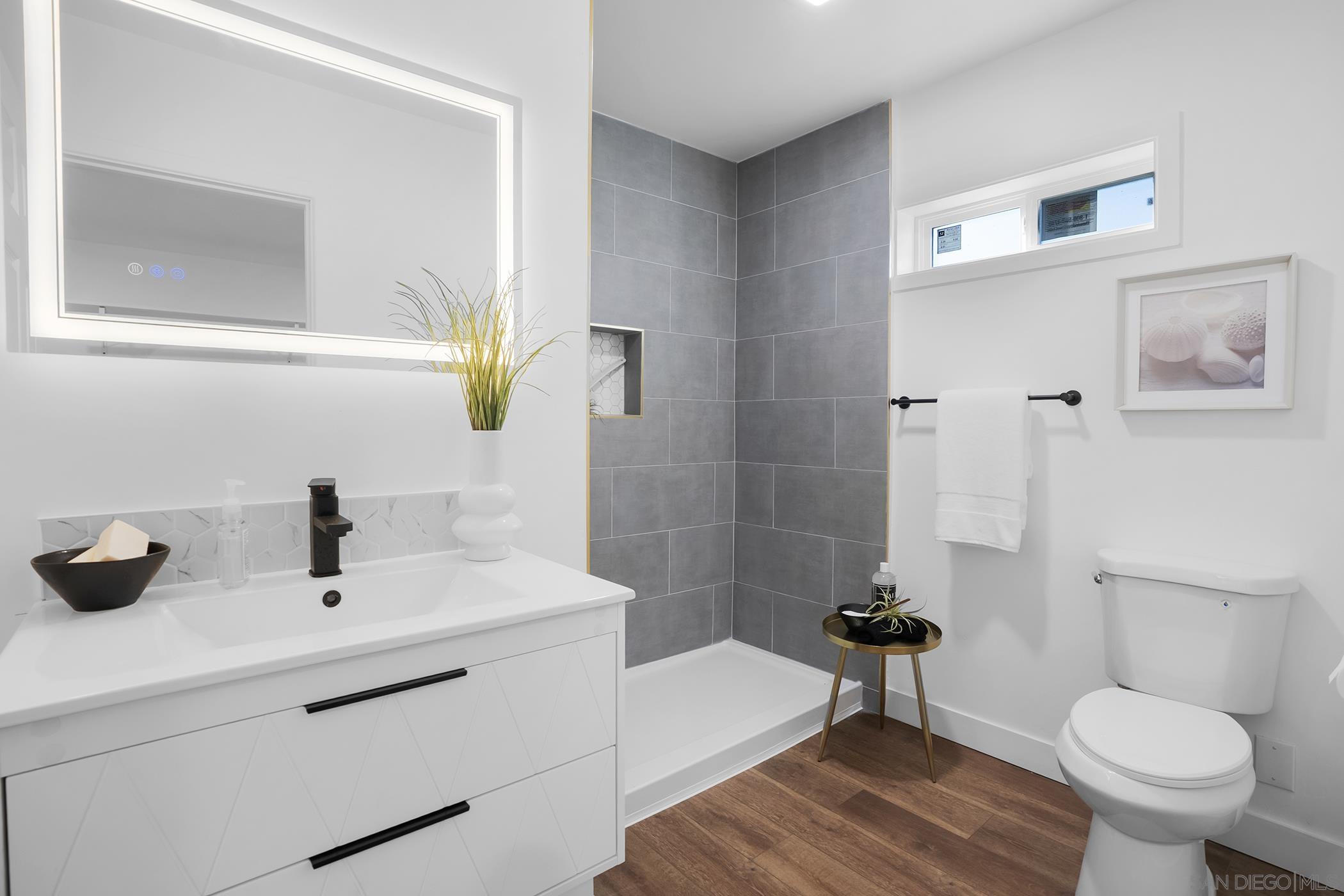 Detail Gallery Image 23 of 30 For San Onofre Ter, San Diego,  CA 92114 - 3 Beds | 2 Baths