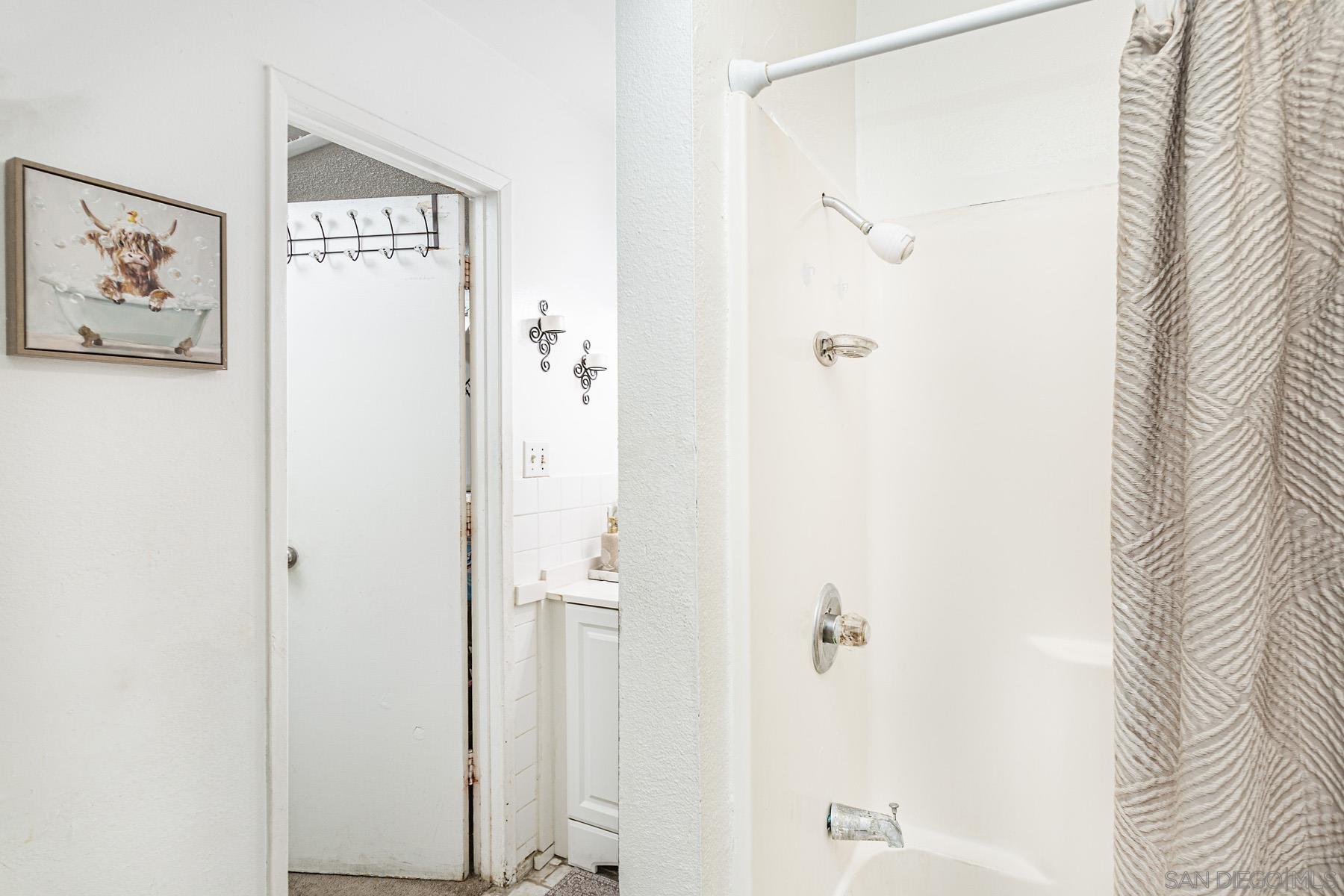 Detail Gallery Image 28 of 36 For 166  via De Laurencio, Chula Vista,  CA 91910 - 5 Beds | 3 Baths