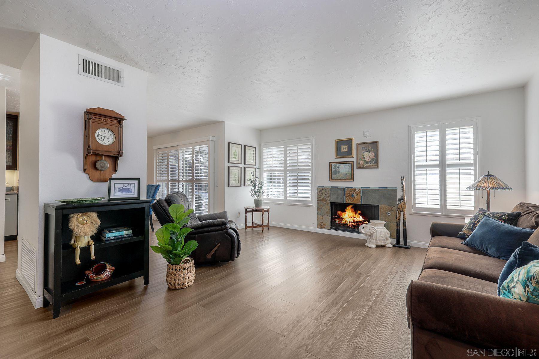 Front Image Thumbnail for SD250043669