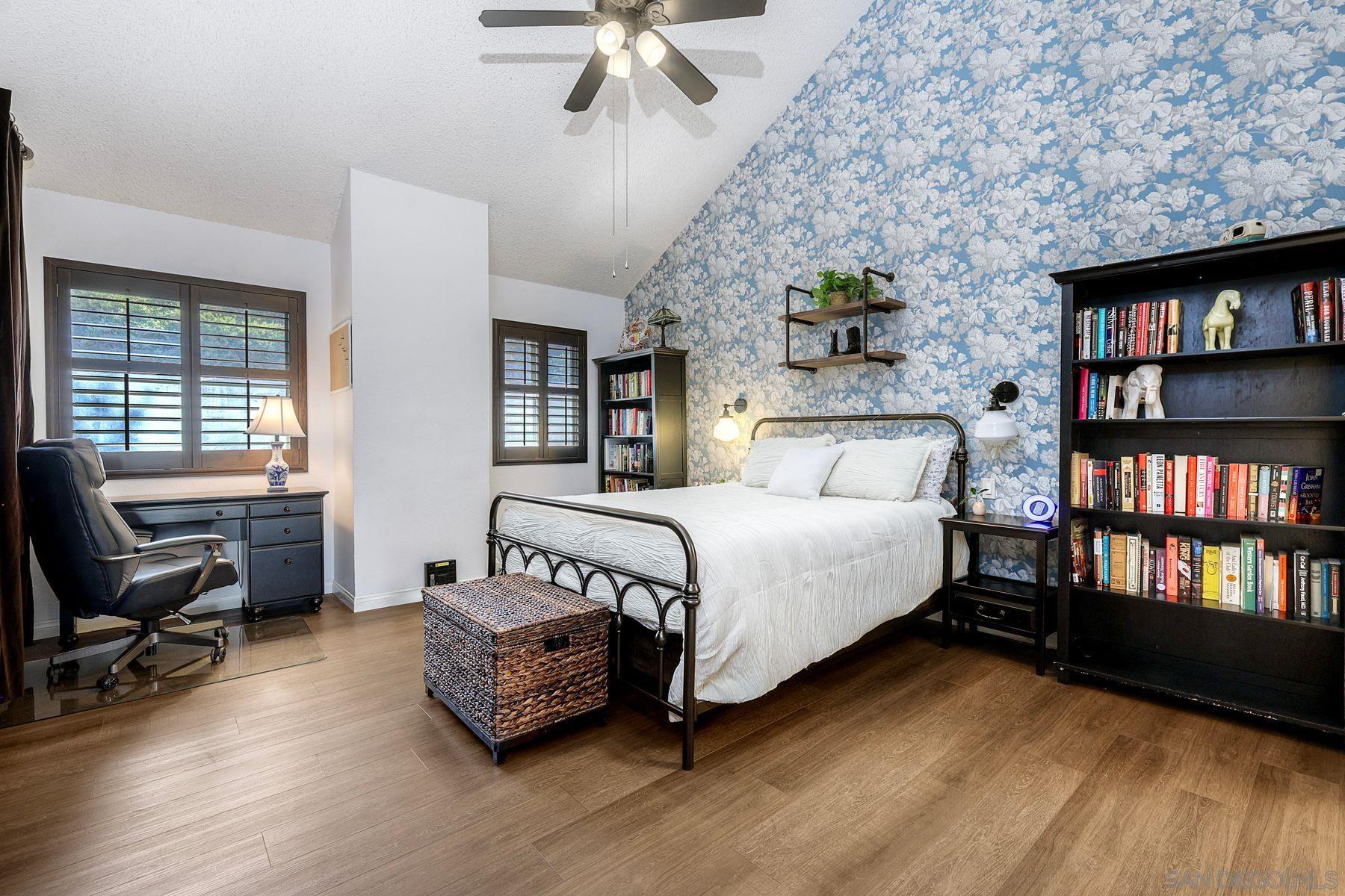 Detail Gallery Image 11 of 25 For 1122  via Loma Vista, El Cajon,  CA 92019 - 2 Beds | 2/1 Baths