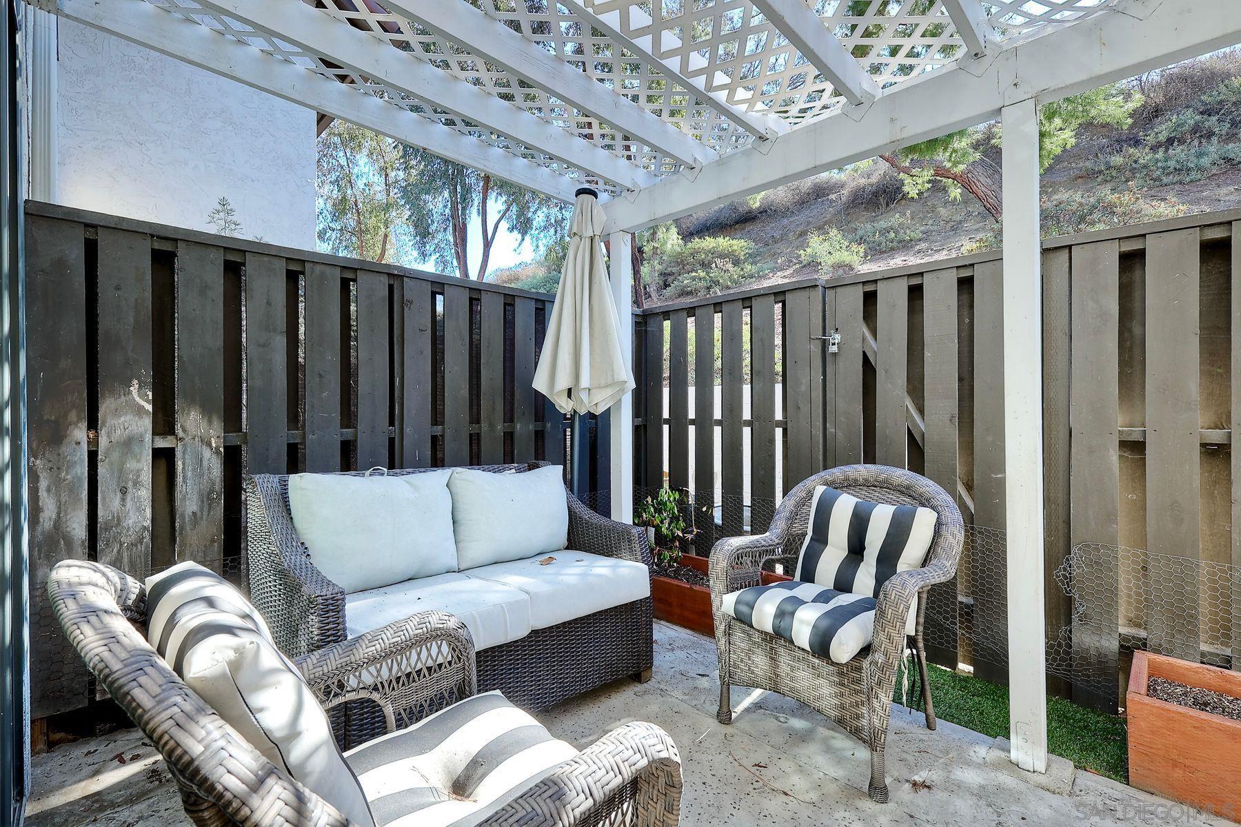 Detail Gallery Image 18 of 25 For 1122  via Loma Vista, El Cajon,  CA 92019 - 2 Beds | 2/1 Baths