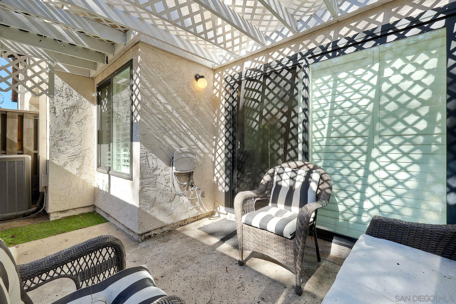 Detail Gallery Image 20 of 25 For 1122  via Loma Vista, El Cajon,  CA 92019 - 2 Beds | 2/1 Baths