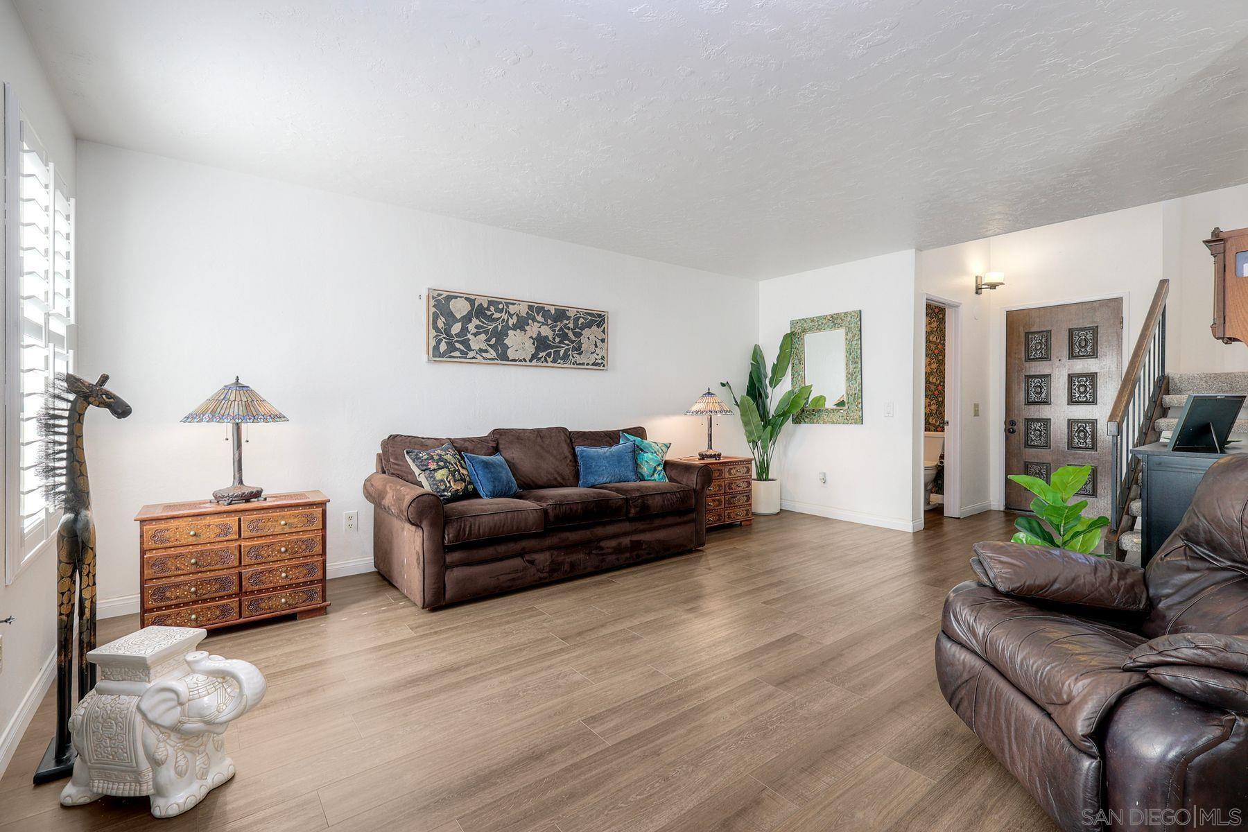 Detail Gallery Image 4 of 25 For 1122  via Loma Vista, El Cajon,  CA 92019 - 2 Beds | 2/1 Baths