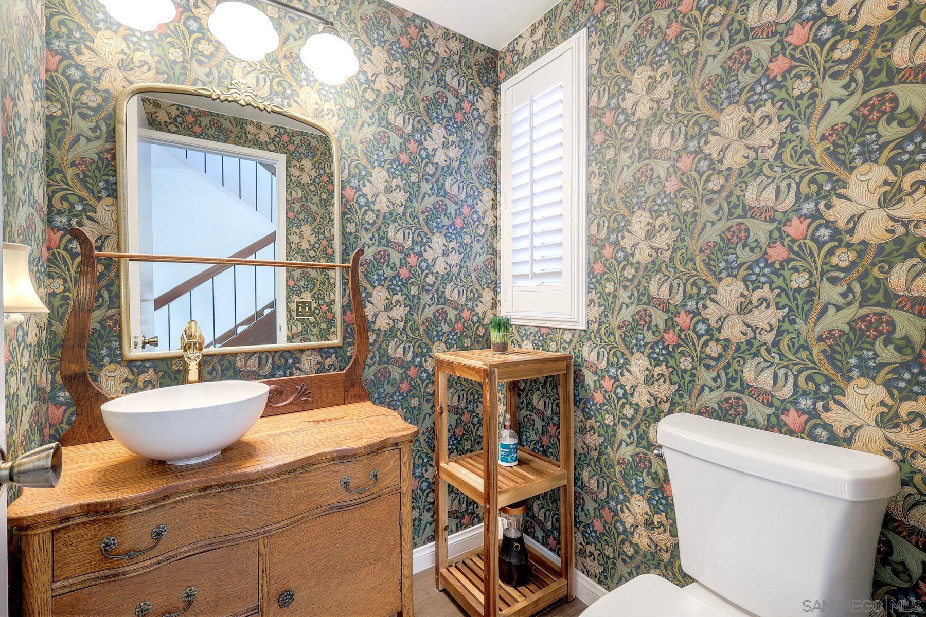 Detail Gallery Image 10 of 25 For 1122  via Loma Vista, El Cajon,  CA 92019 - 2 Beds | 2/1 Baths