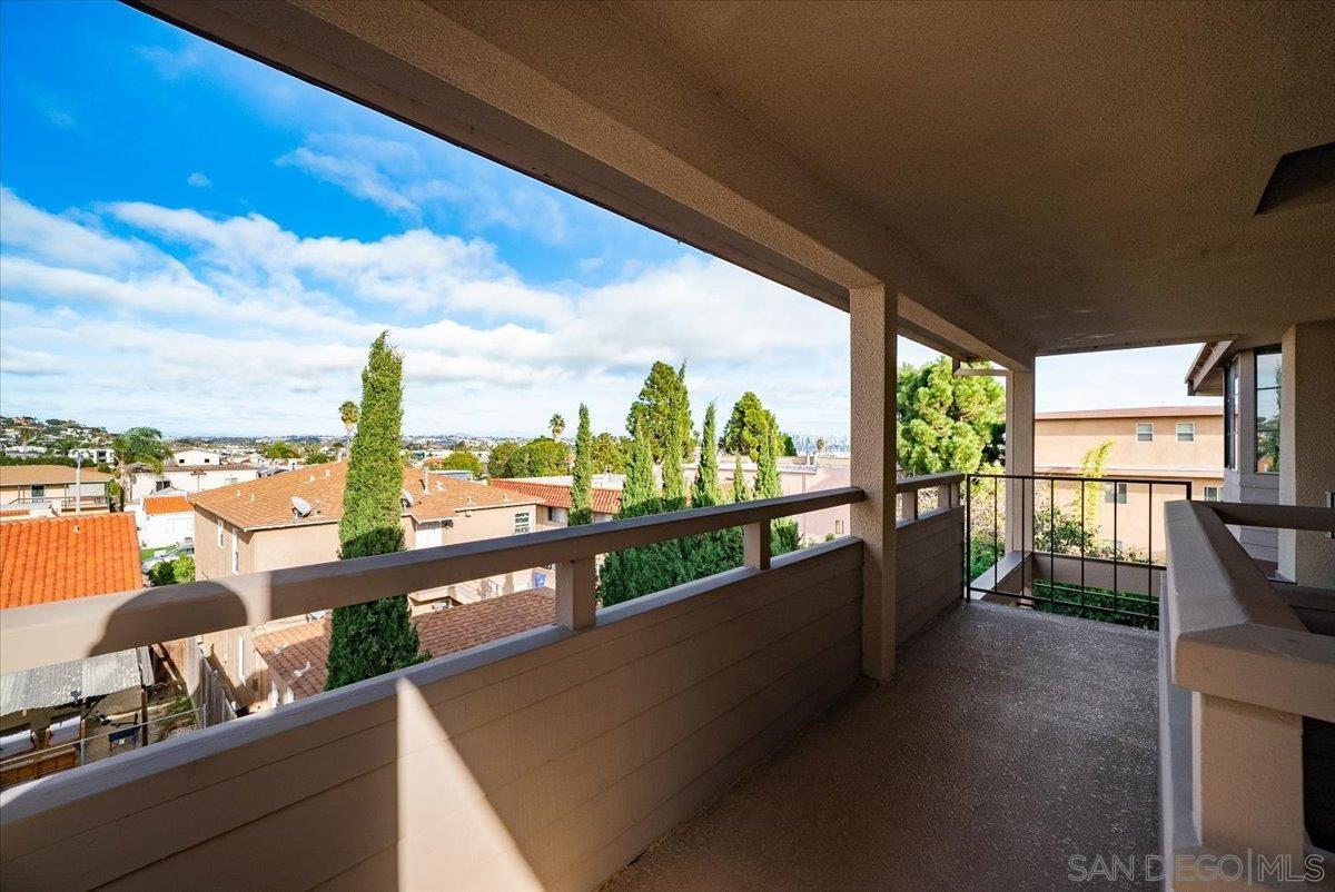 Detail Gallery Image 30 of 50 For 3130  Avenida De Portugal  #304,  San Diego,  CA 92106 - 2 Beds | 2 Baths