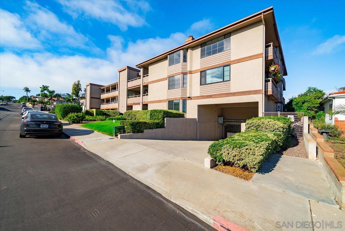 Detail Gallery Image 41 of 50 For 3130  Avenida De Portugal  #304,  San Diego,  CA 92106 - 2 Beds | 2 Baths