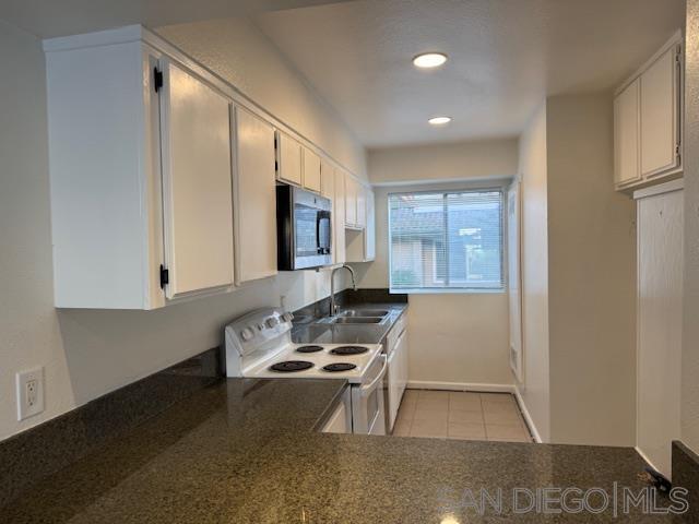 Detail Gallery Image 2 of 21 For 647  Beverly Pl., San Marcos,  CA 92078 - 2 Beds | 1/1 Baths